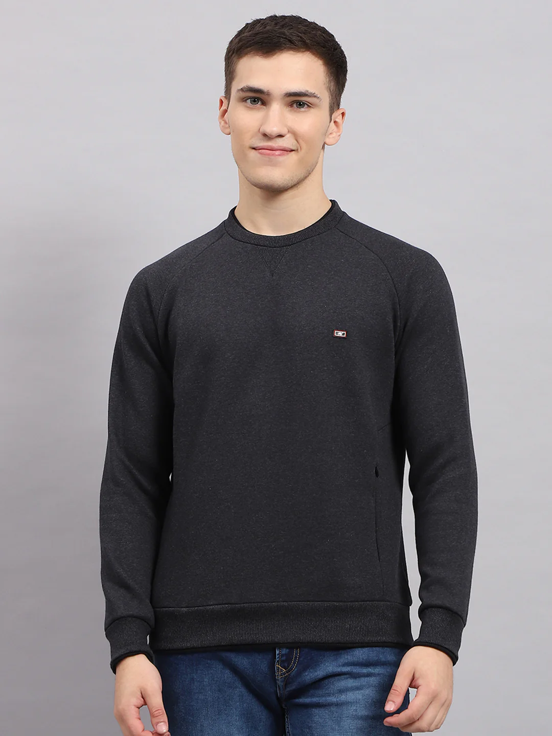 Men Black Solid Round Neck Full Sleeve Sweatshirt - Image 2