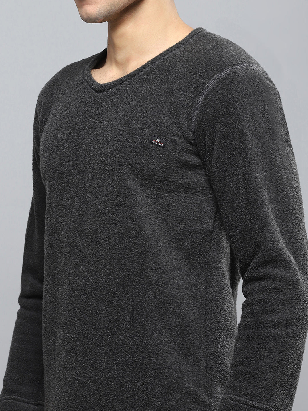 Men Black Solid Round Neck Full Sleeve Thermal Vest - Image 6