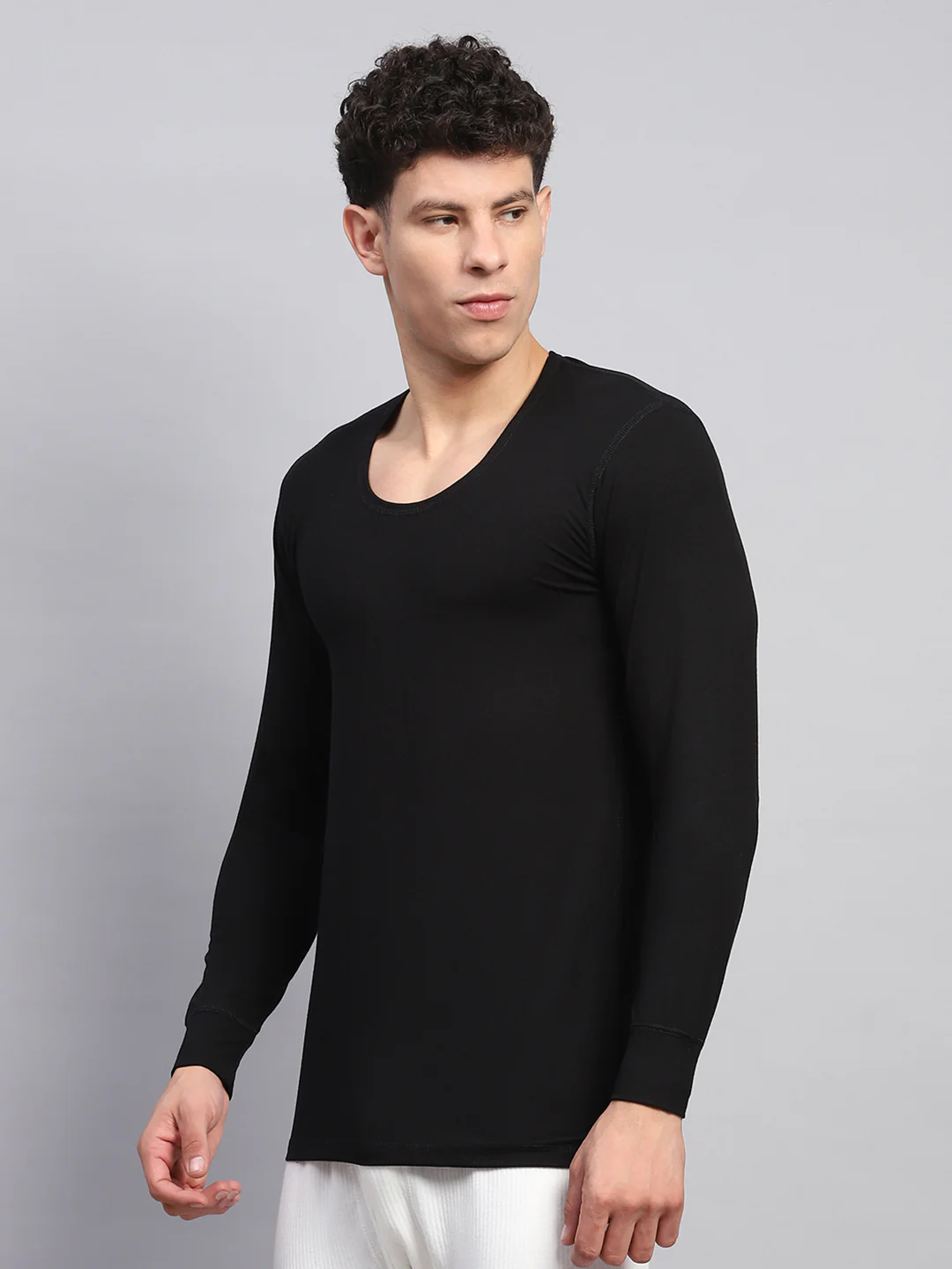 Men Black Solid Round Neck Full Sleeve Thermal Vest - Image 3