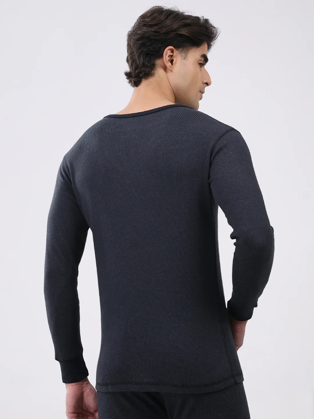 Men Black Solid Round Neck Full Sleeve Thermal Vest - Image 5