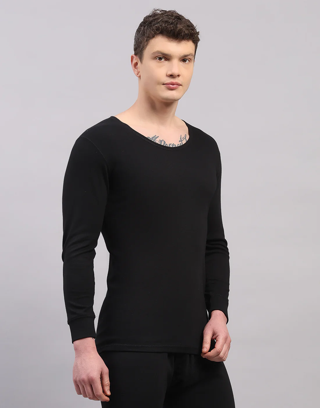Men Black Solid Round Neck Full Sleeve Thermal Vest - Image 3