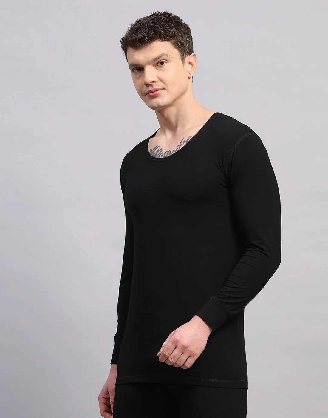 Men Black Solid Round Neck Full Sleeve Thermal Vest - Image 2
