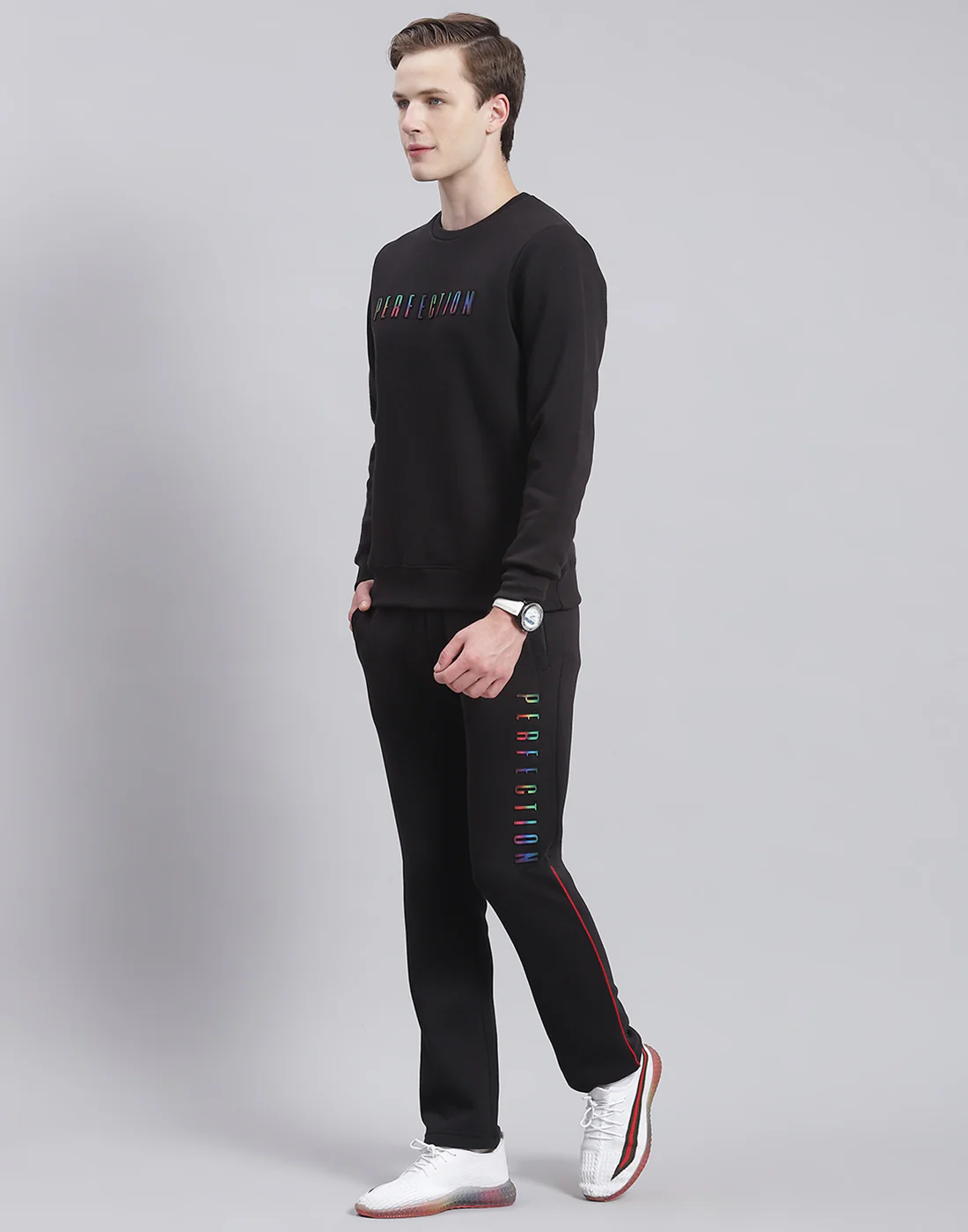 Men Black Solid Round Neck Full Sleeve Tracksuit - Image 3