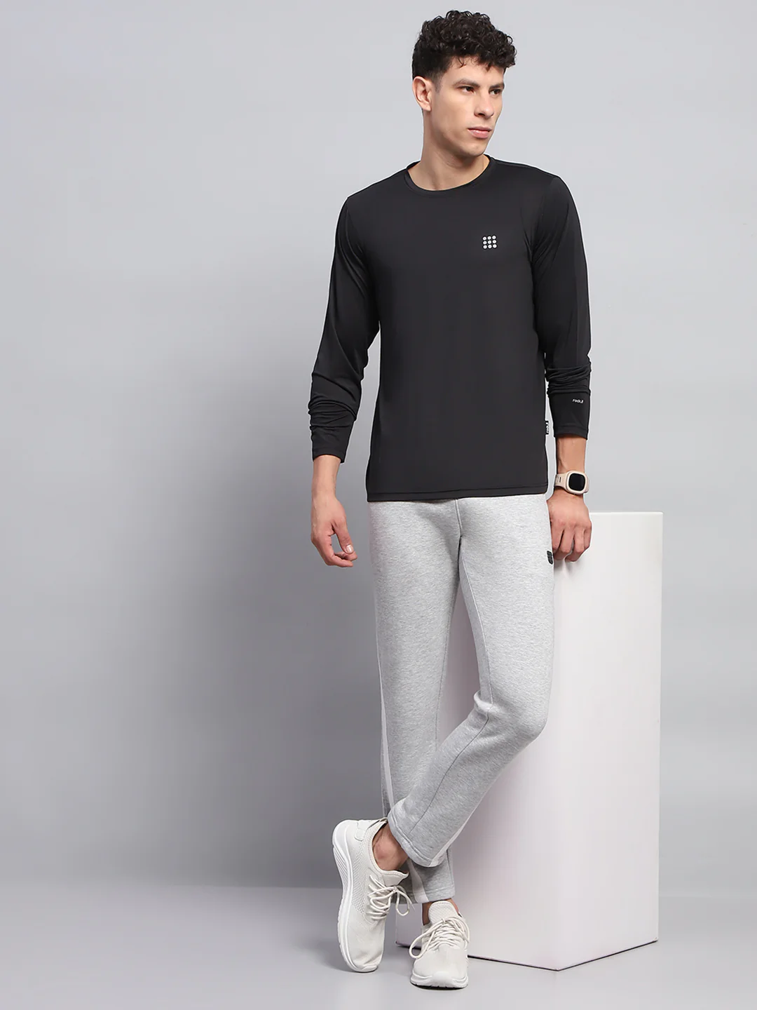 Rock.it Men Black Solid Round Neck Full Sleeve Winter T-Shirt - Image 2