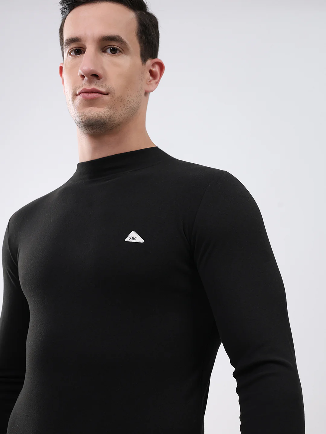 Men Black Solid Round Neck Full Sleeve Winter T-Shirt - Image 6