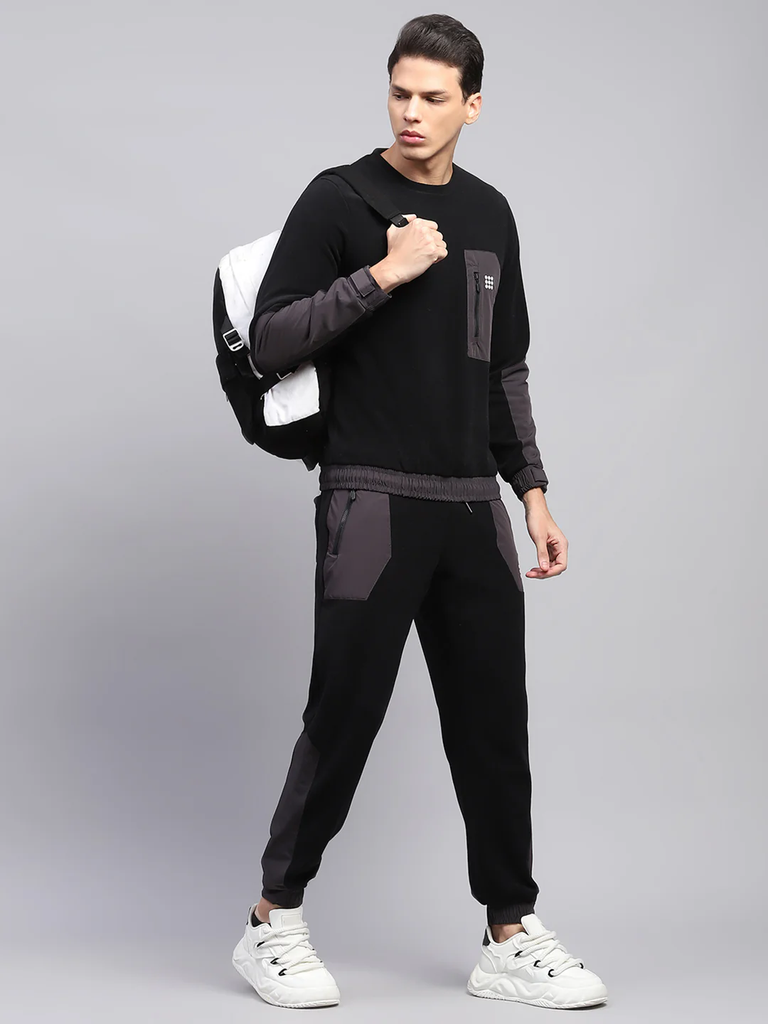 Rock.it Men Black Solid Round Neck Full Sleeve Winter Tracksuit - Image 2