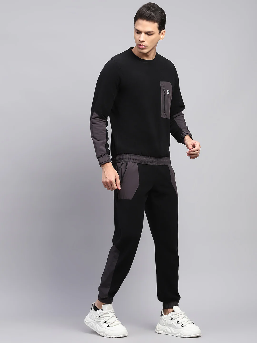 Rock.it Men Black Solid Round Neck Full Sleeve Winter Tracksuit - Image 3