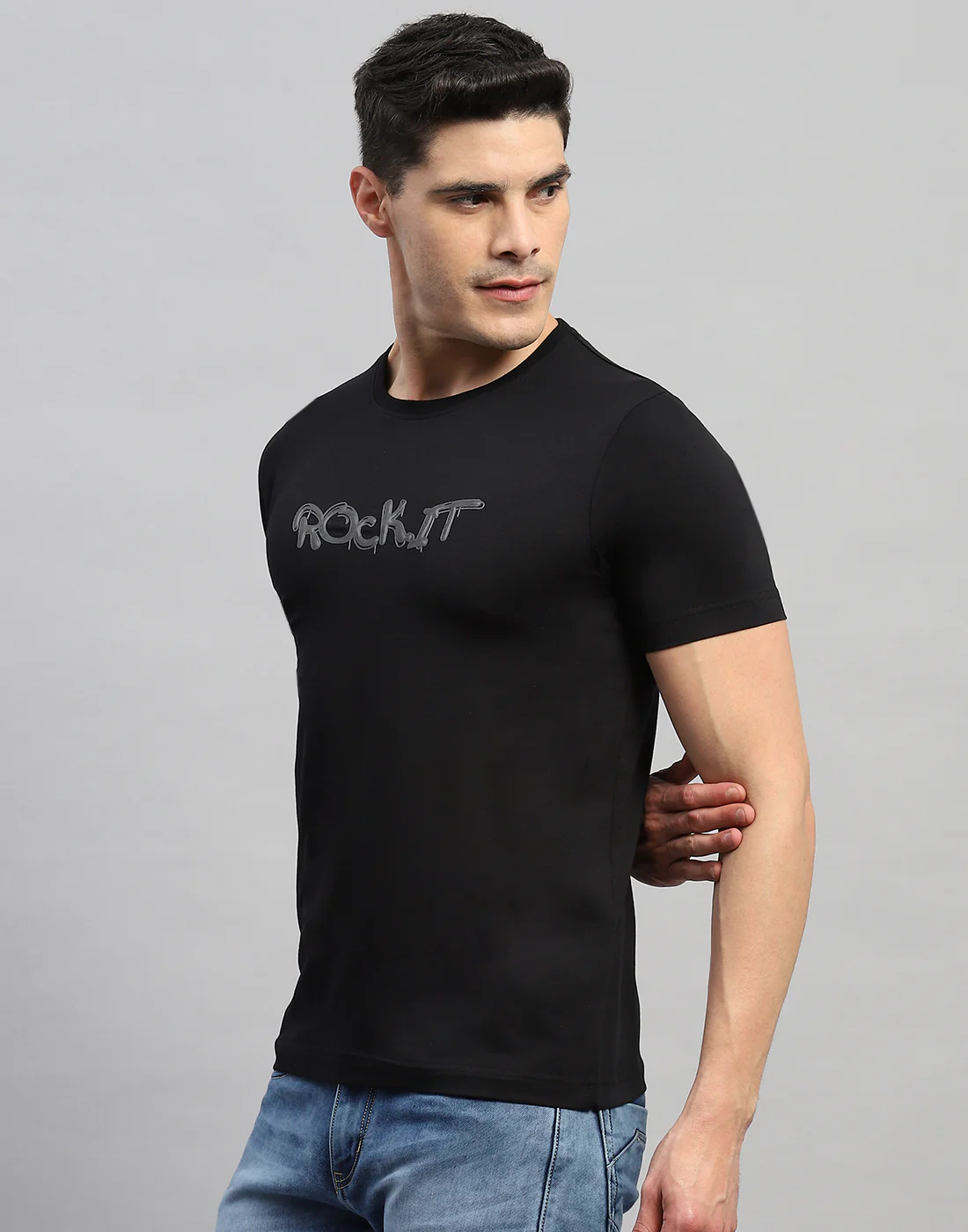 Rock.it Men Black Solid Round Neck Half Sleeve T-Shirt - Image 3