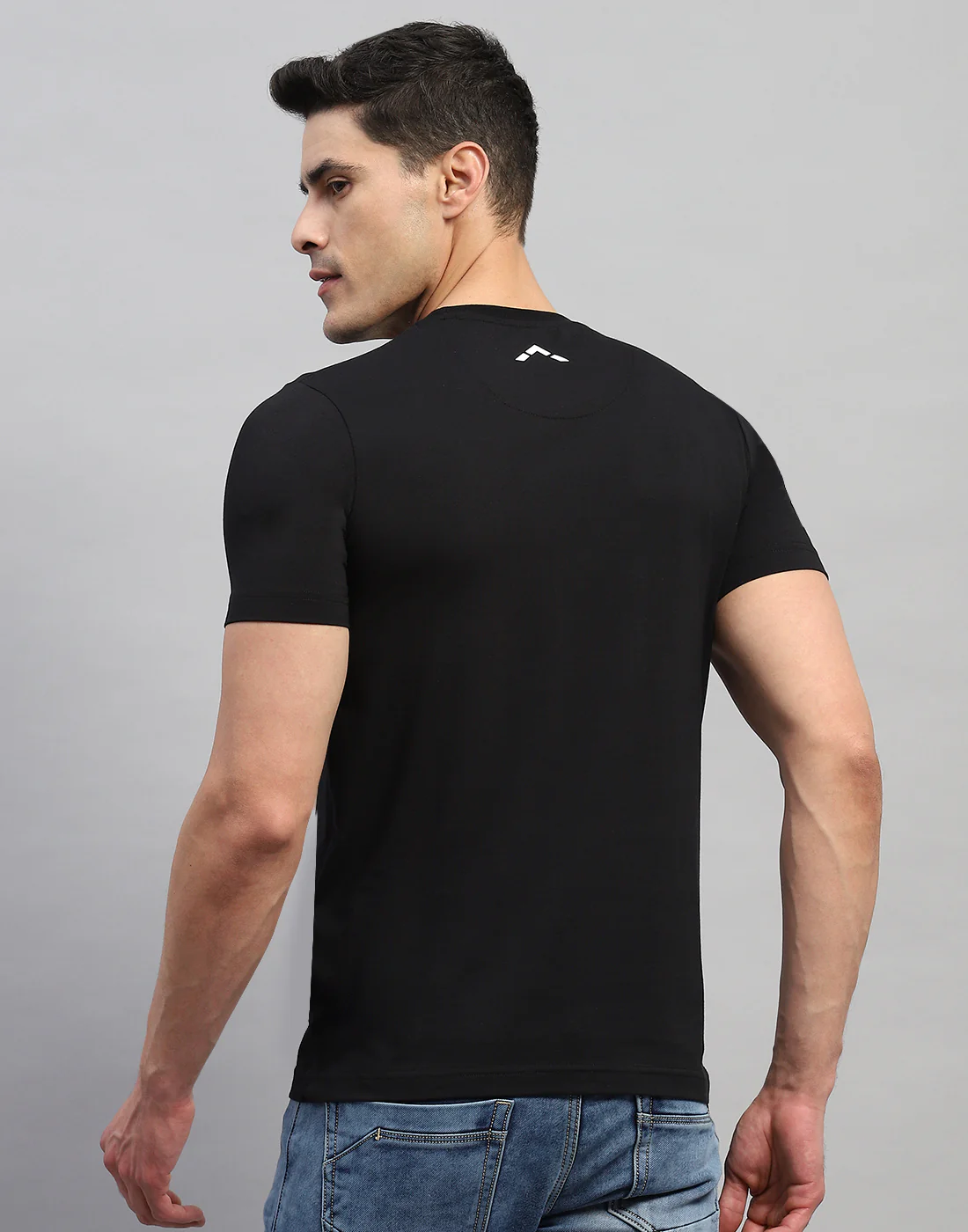 Rock.it Men Black Solid Round Neck Half Sleeve T-Shirt - Image 5