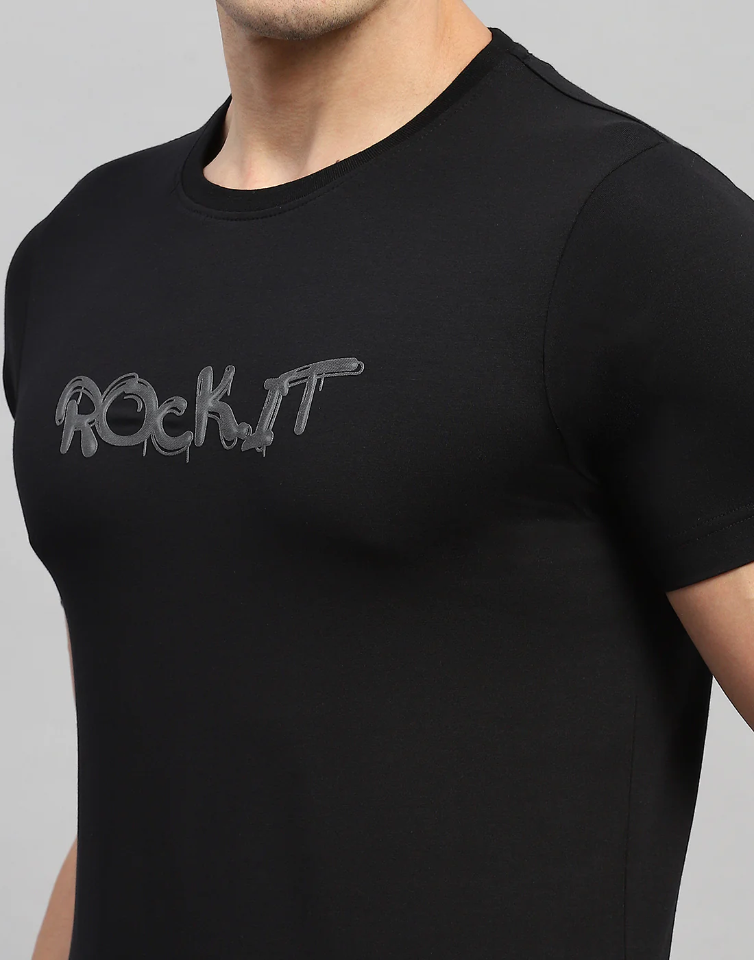 Rock.it Men Black Solid Round Neck Half Sleeve T-Shirt - Image 6