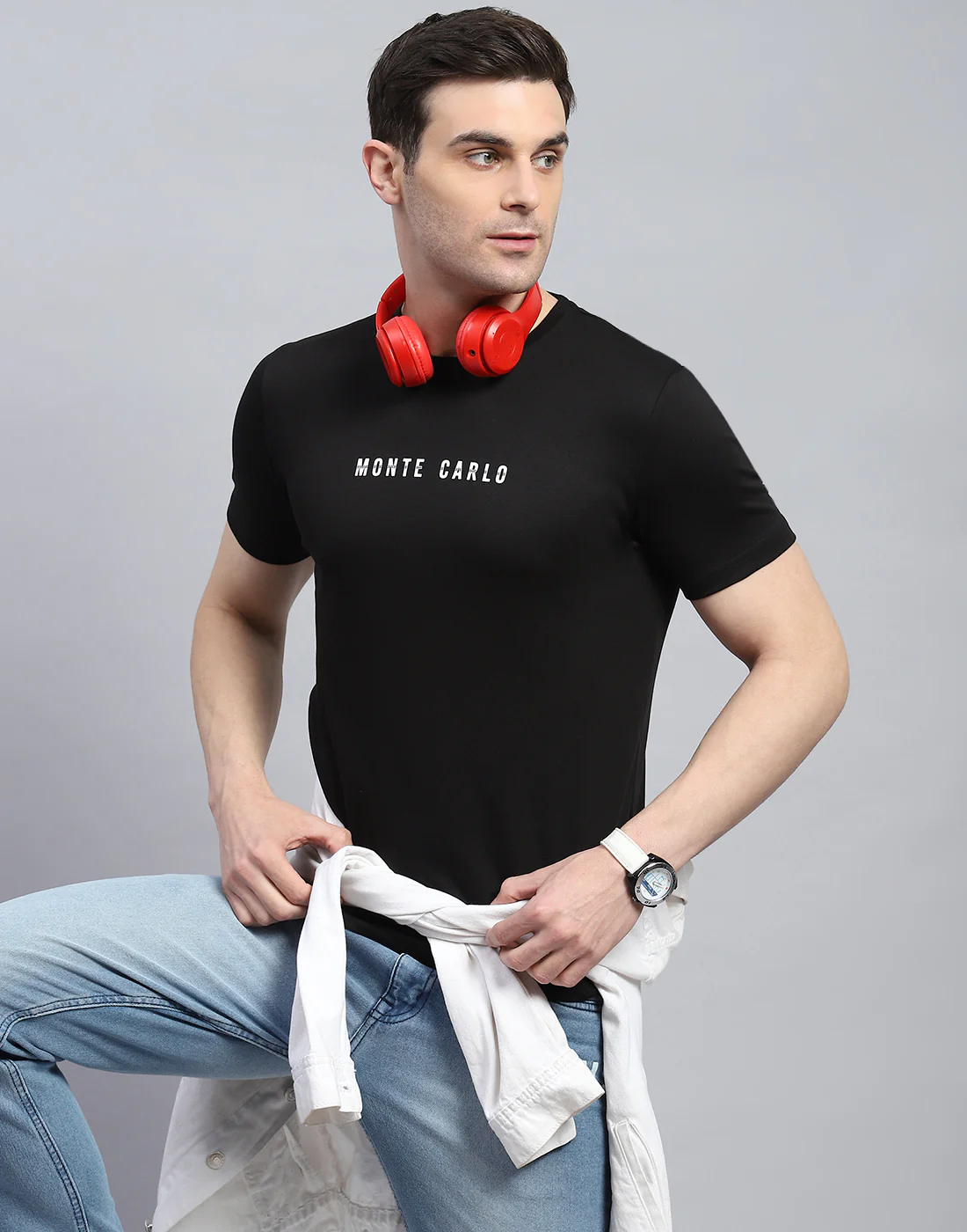 Men Black Solid Round Neck Half Sleeve T-Shirt - Image 2
