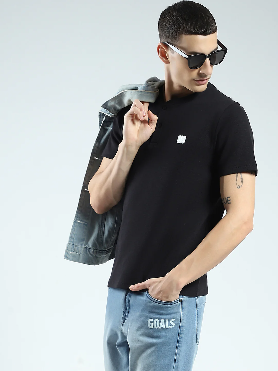 Rock.it Men Black Solid Round Neck Half Sleeve T-Shirt - Image 6