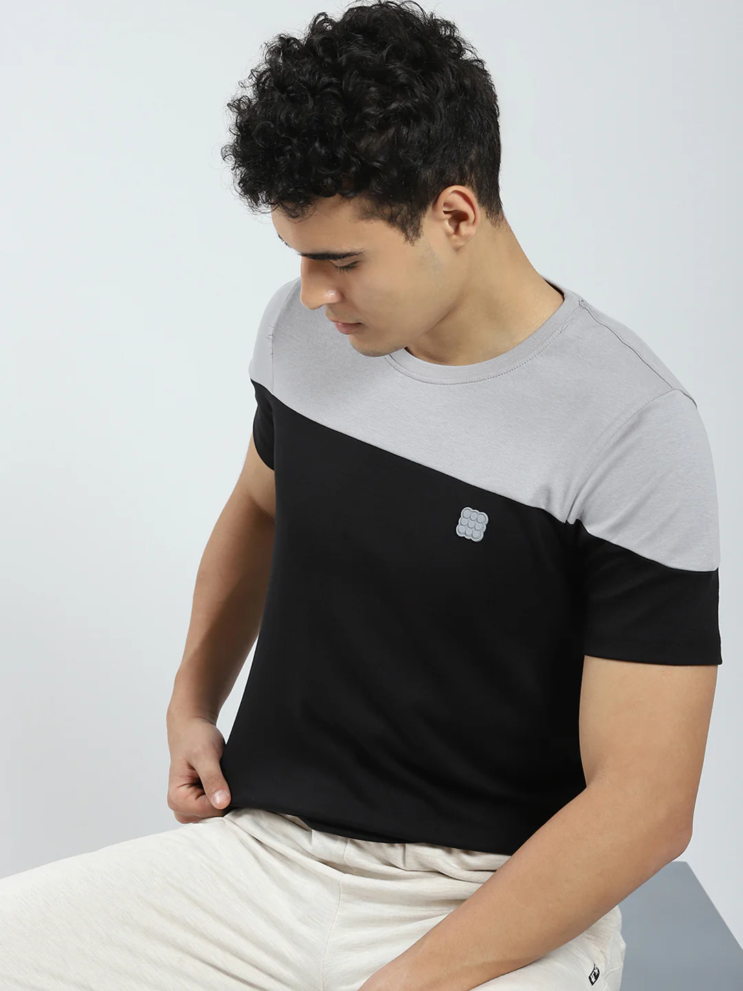 Rock.it Men Black Solid Round Neck Half Sleeve T-Shirt - Image 6