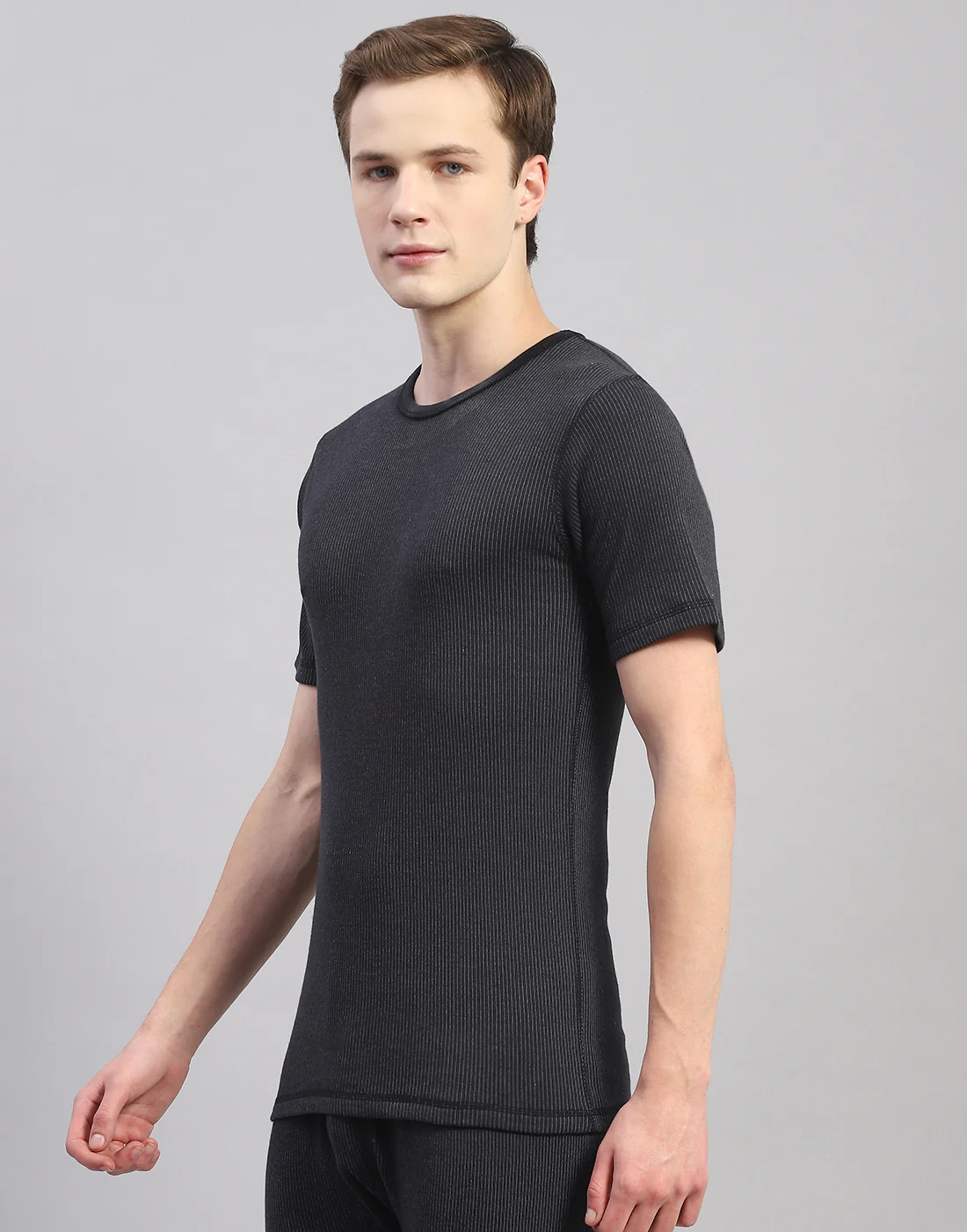 Men Black Solid Round Neck Half Sleeve Thermal Vest - Image 3