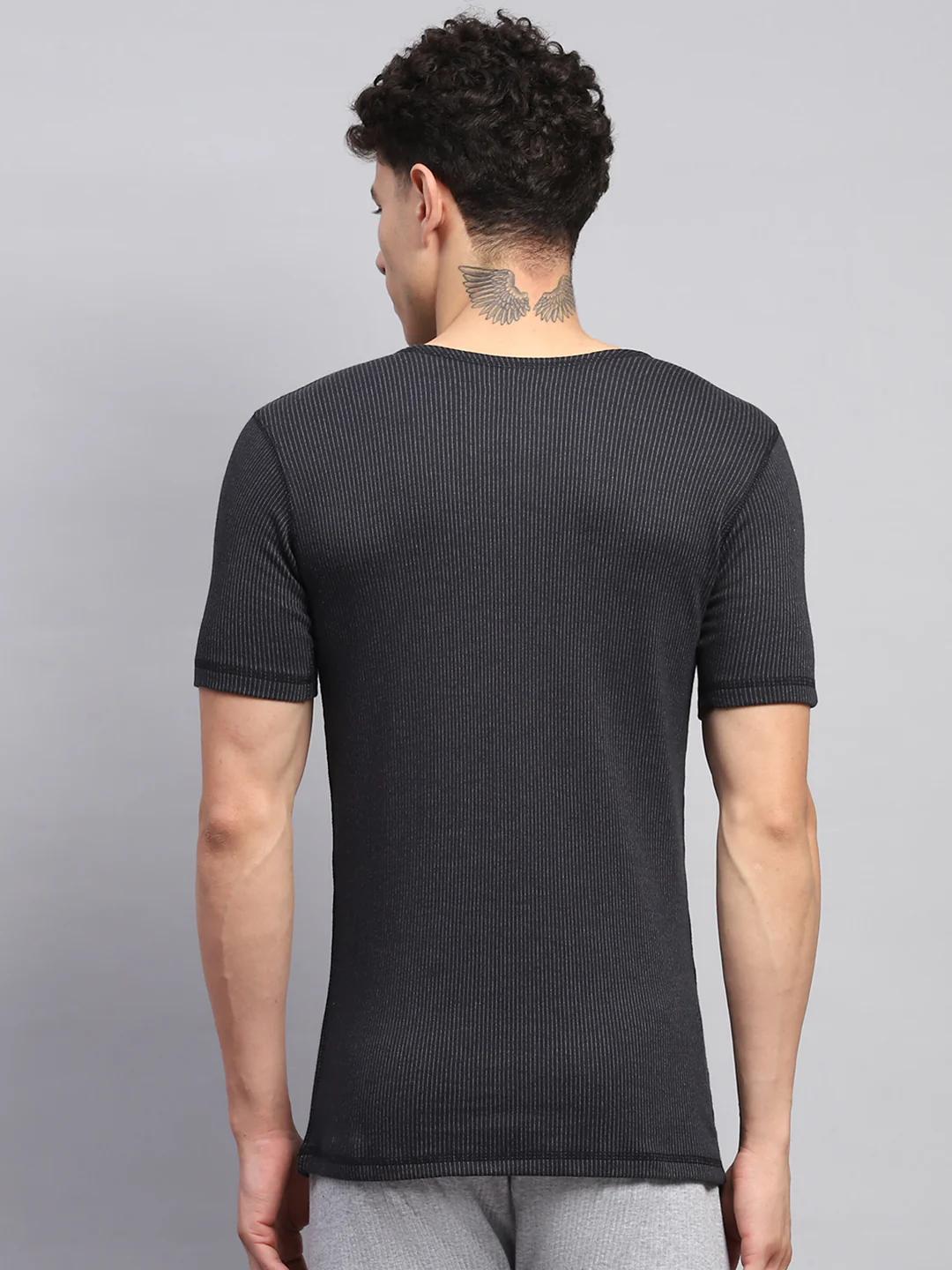 Men Black Solid Round Neck Half Sleeve Thermal Vest - Image 5