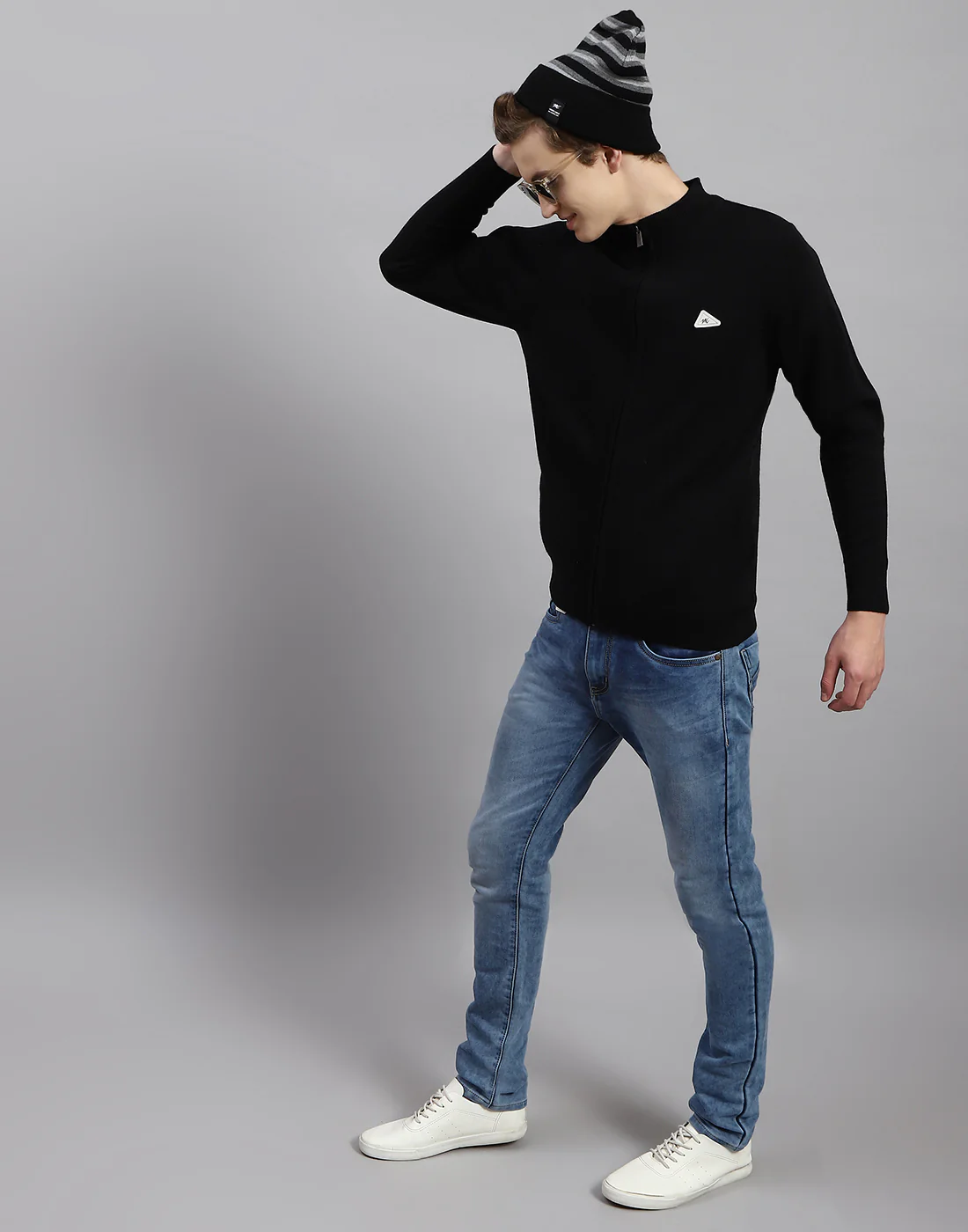 Men Black Solid Stand Collar Full Sleeve Pullover - Image 6