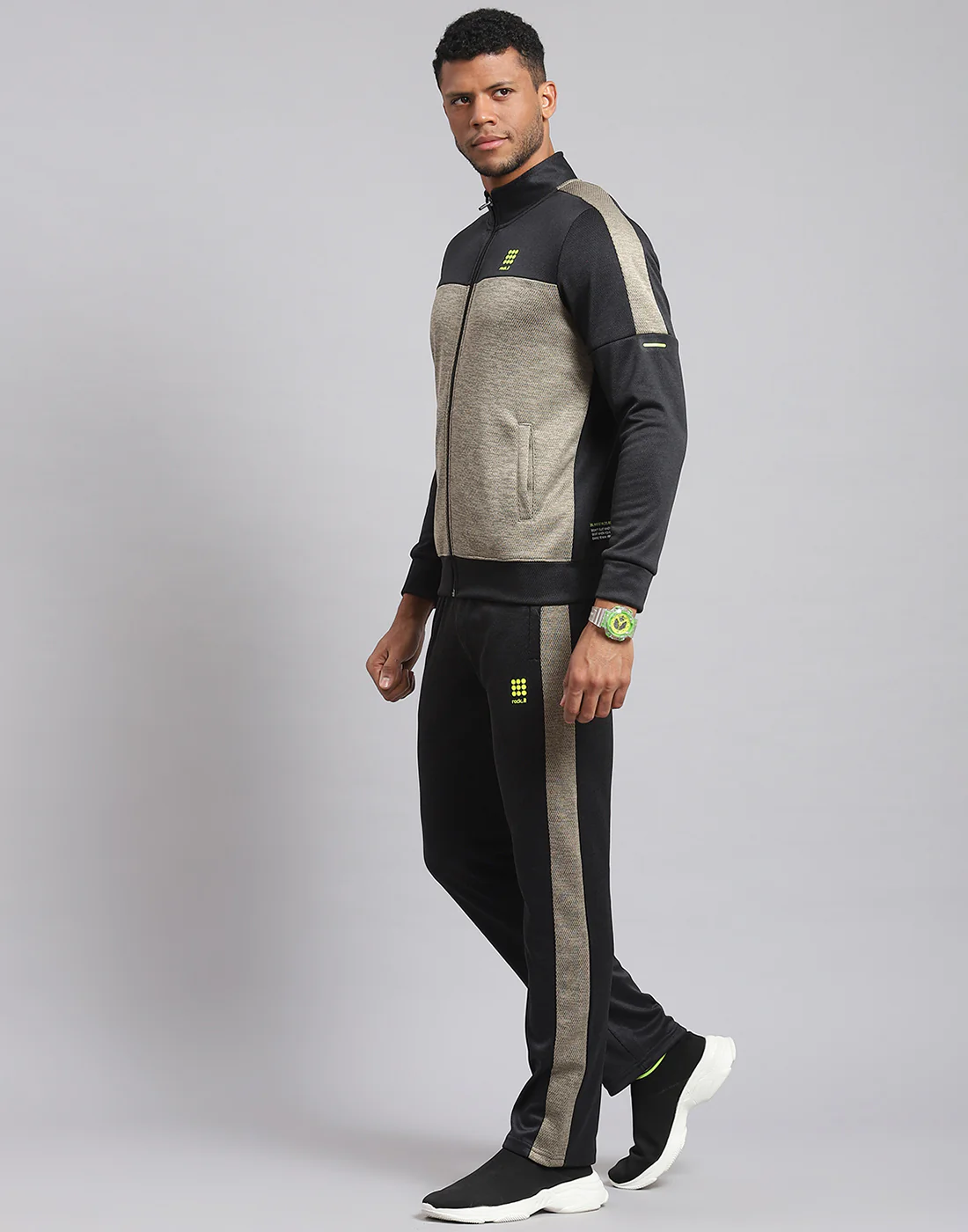 Rock.it Men Black Solid Stand Collar Full Sleeve Tracksuit - Image 3