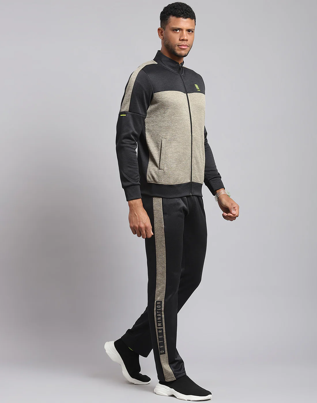 Rock.it Men Black Solid Stand Collar Full Sleeve Tracksuit - Image 4