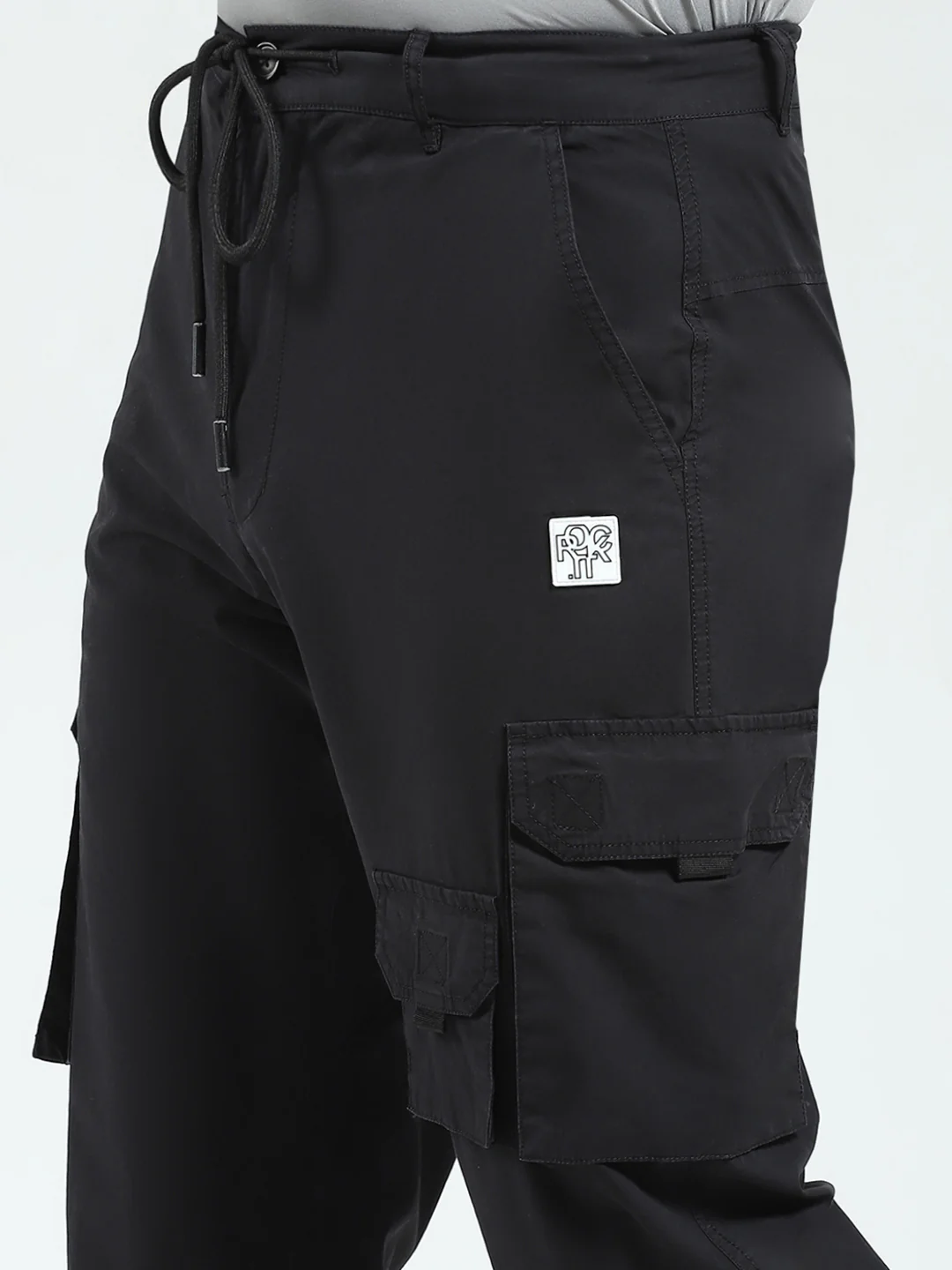 Rock.it Men Black Solid Straight Fit Cargo - Image 6
