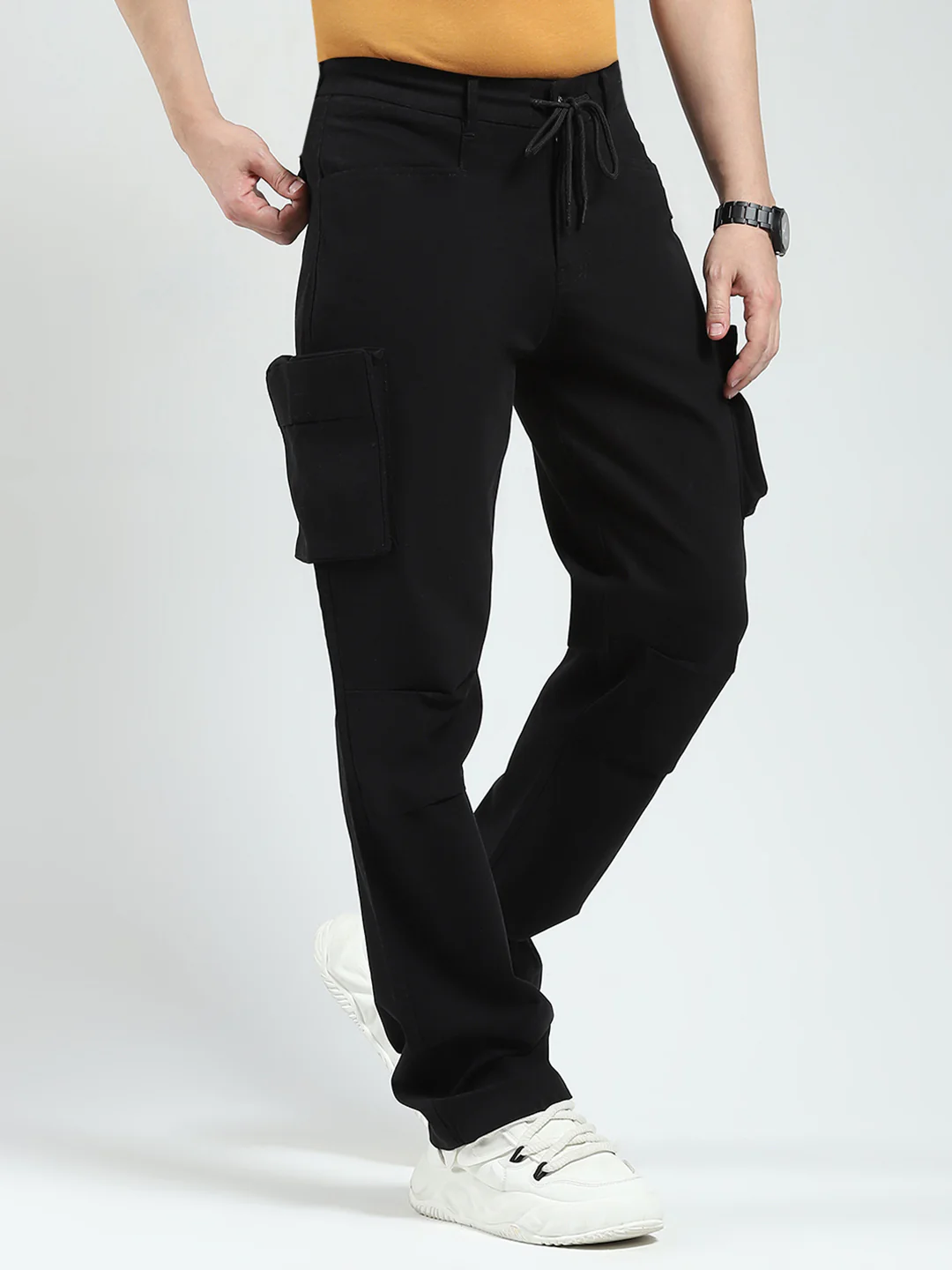Rock.it Men Black Solid Straight Fit Cargo - Image 4