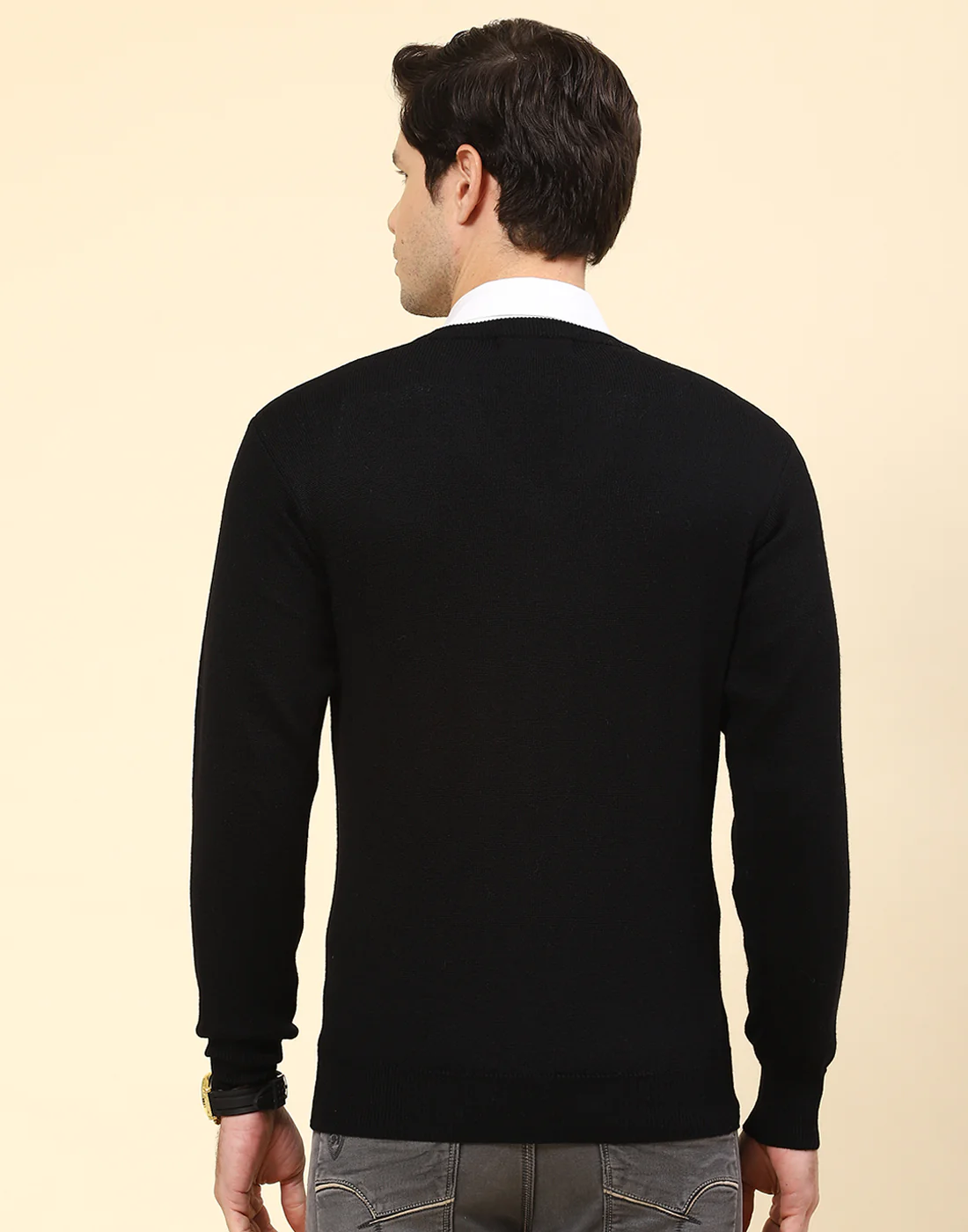 Men Black Solid V Neck Full Sleeve Pullover - Image 5