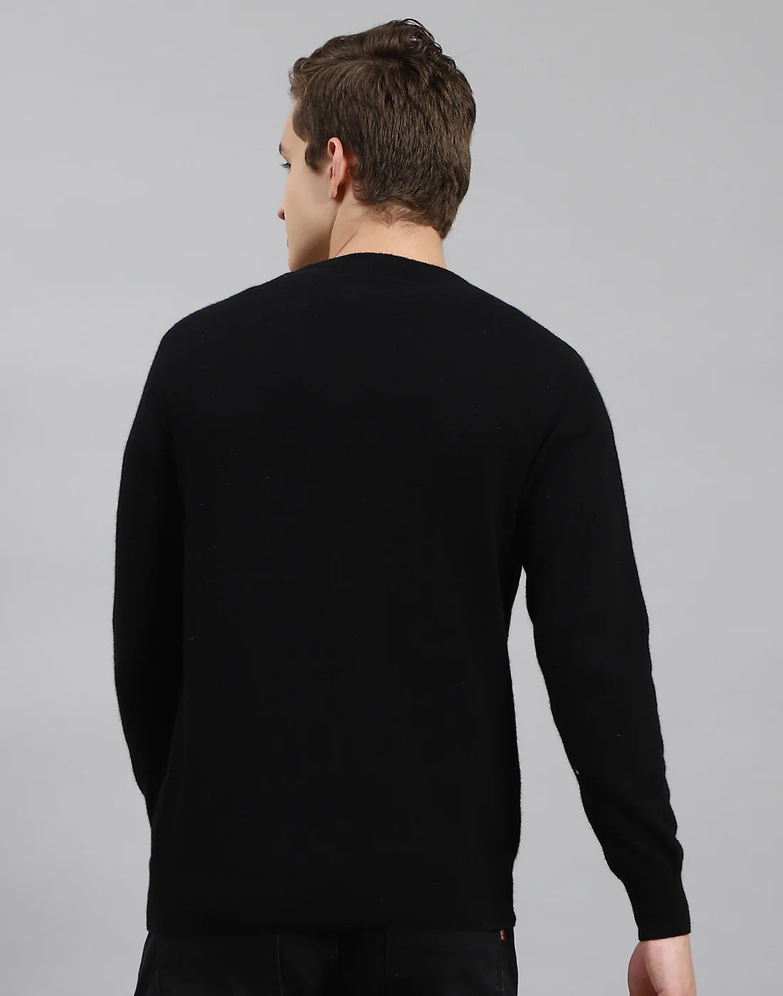 Men Black Solid V Neck Full Sleeve Pullover - Image 5