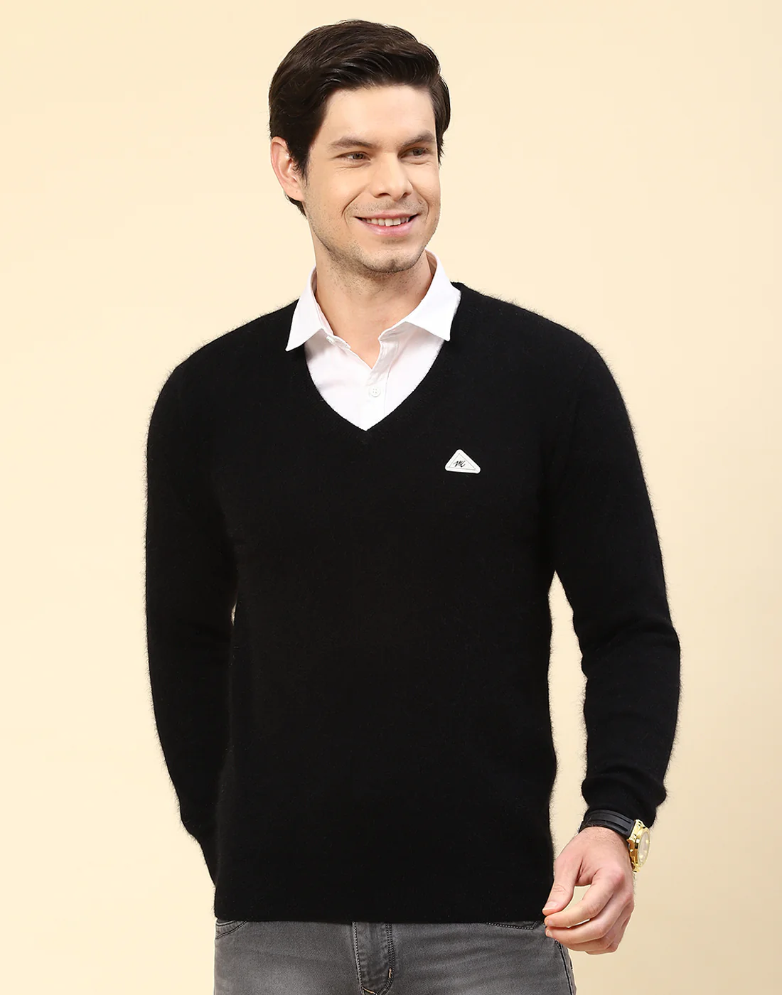 Men Black Solid V Neck Full Sleeve Pullover - Image 2