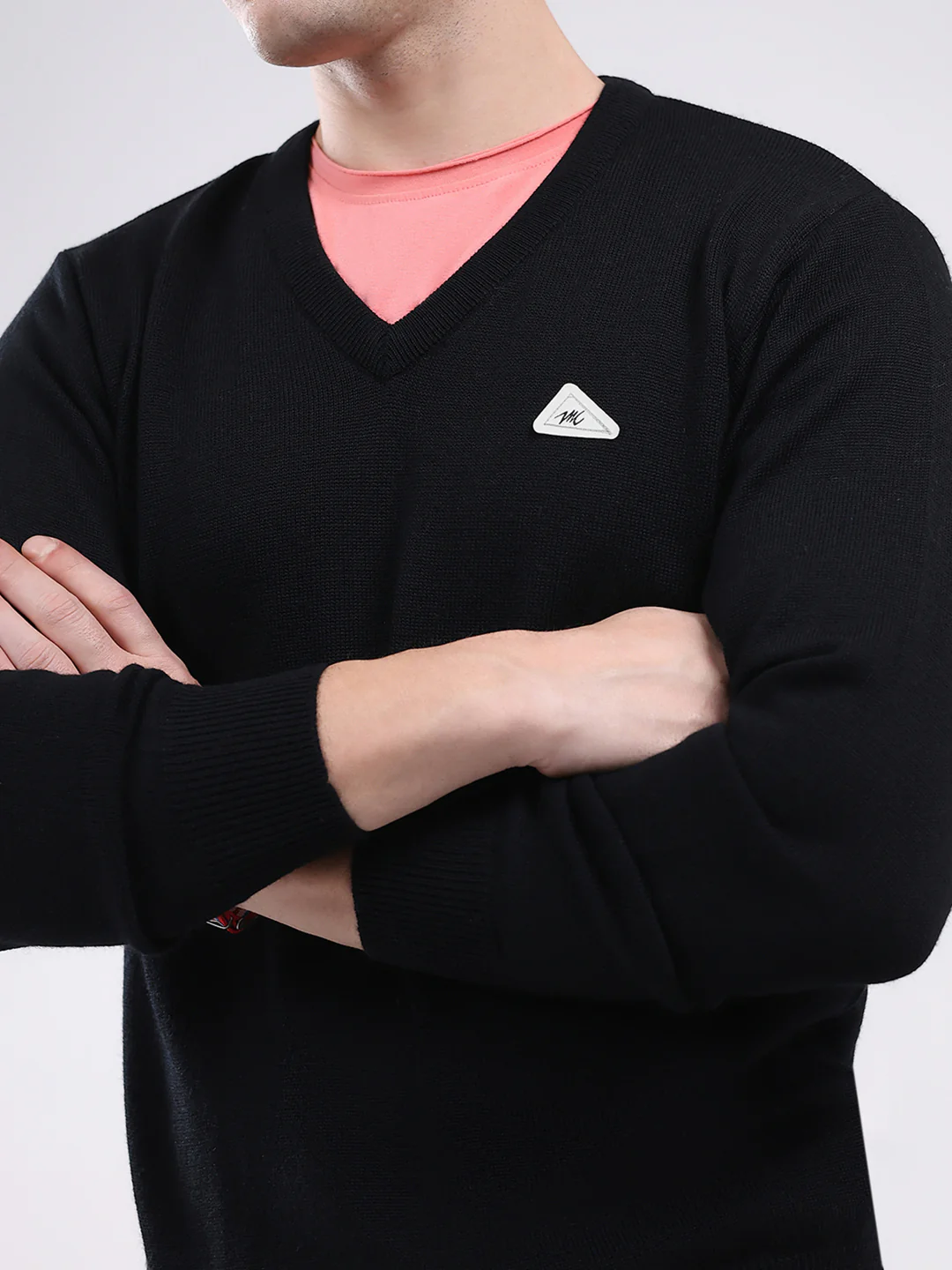 Men Black Solid V Neck Full Sleeve Pullover - Image 6