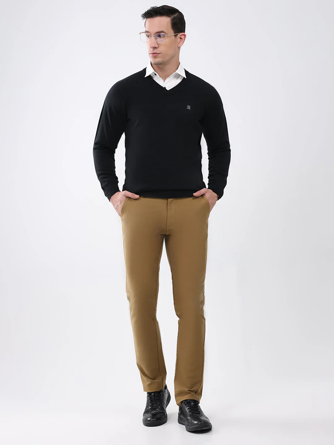 Men Black Solid V Neck Full Sleeve Pullover - Image 2