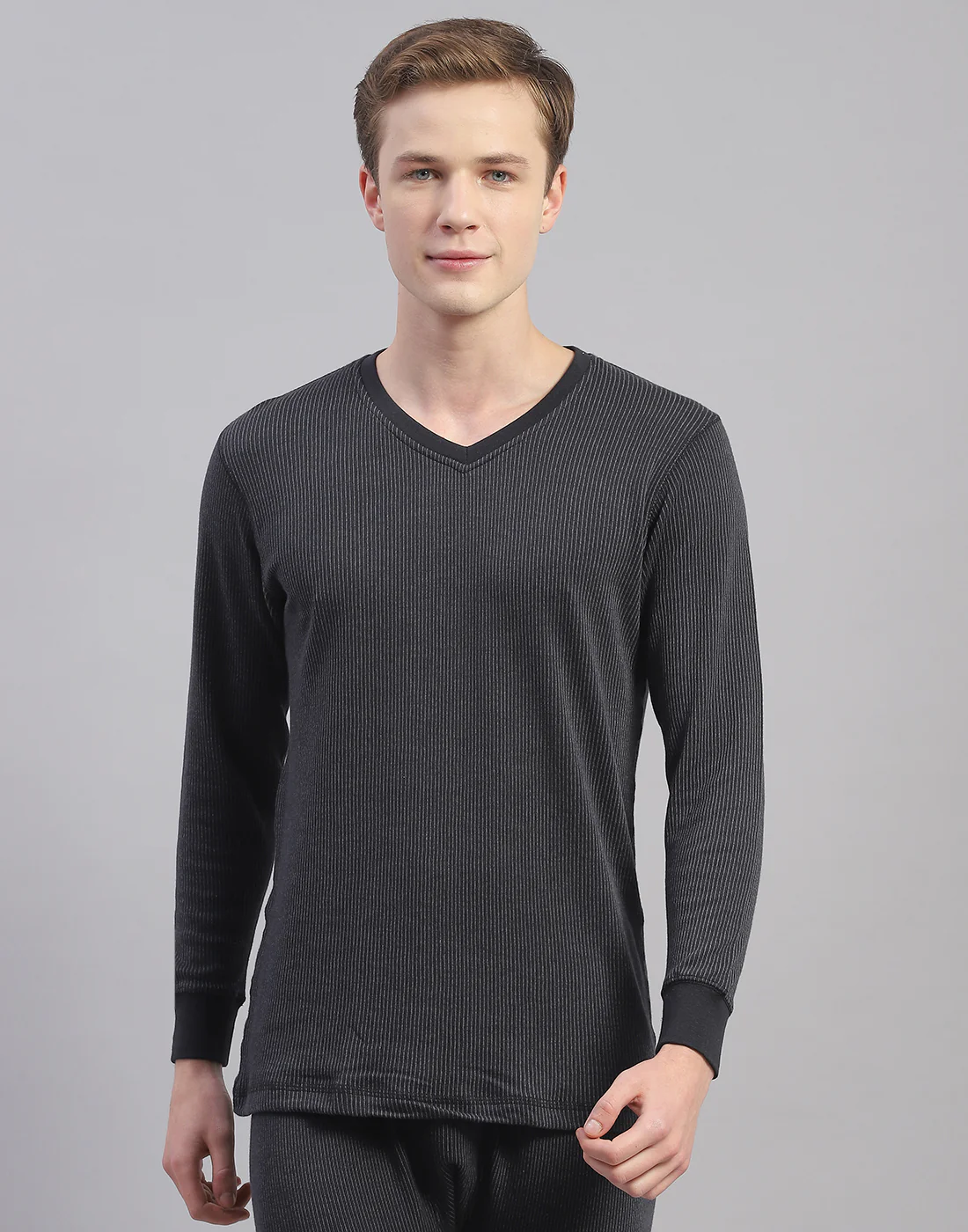 Men Black Solid V Neck Full Sleeve Thermal Vest - Image 2