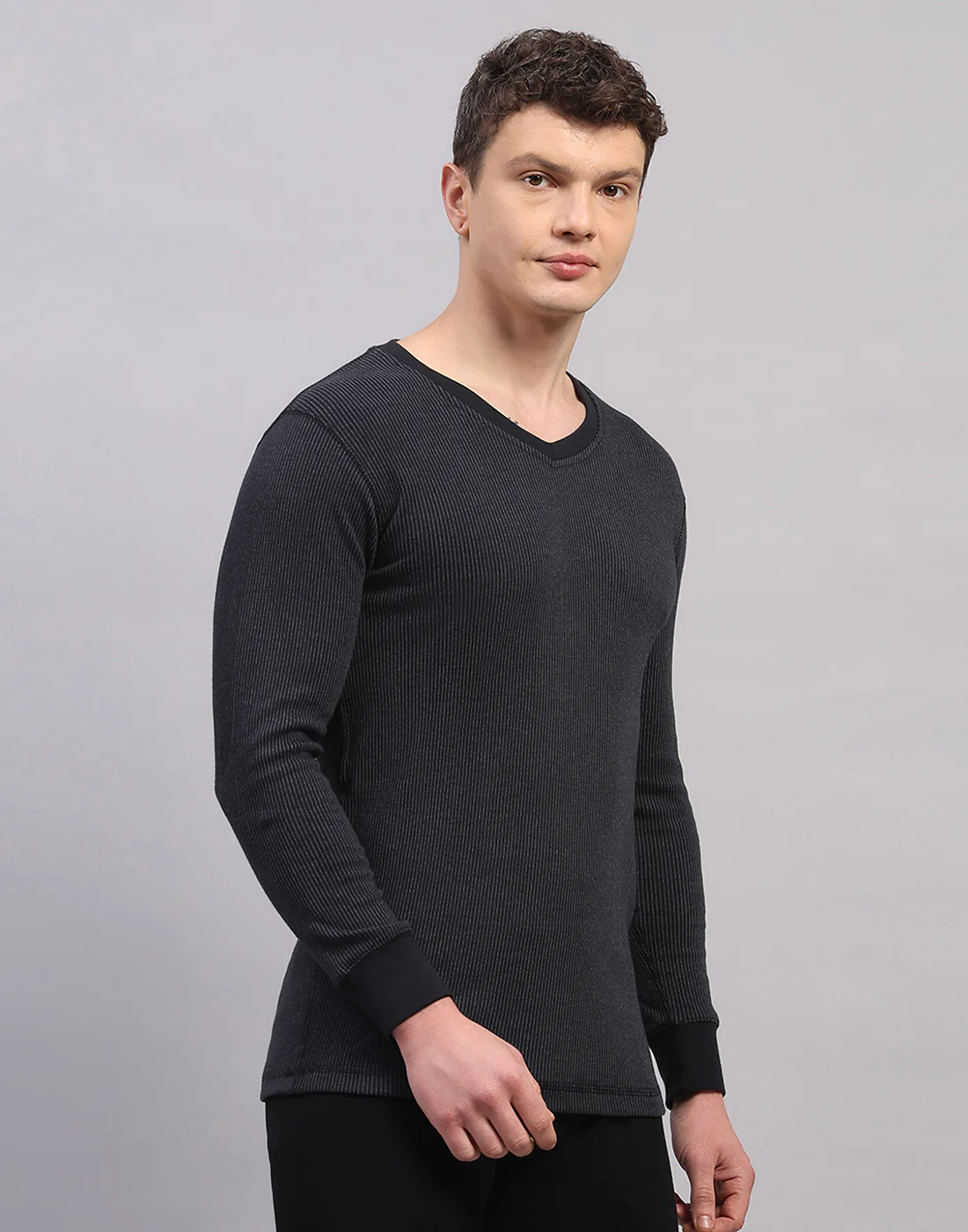 Men Black Solid V Neck Full Sleeve Thermal Vest - Image 3