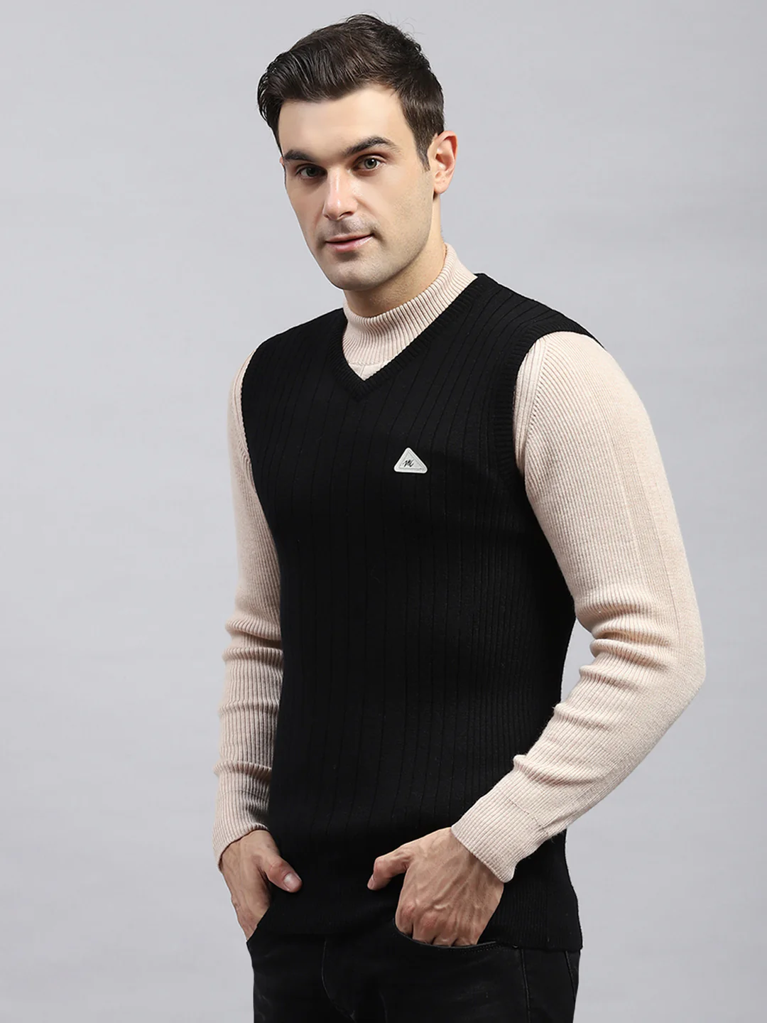 Men Black Solid V Neck Sleeveless Sweater - Image 3