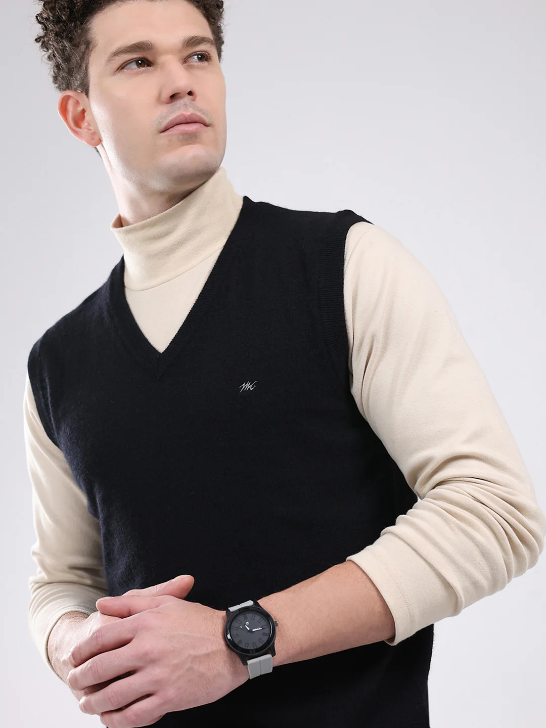 Men Black Solid V Neck Sleeveless Sweater - Image 6