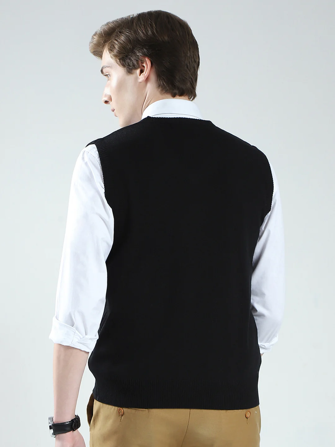 Men Black Solid V Neck Sleeveless Sweater - Image 5