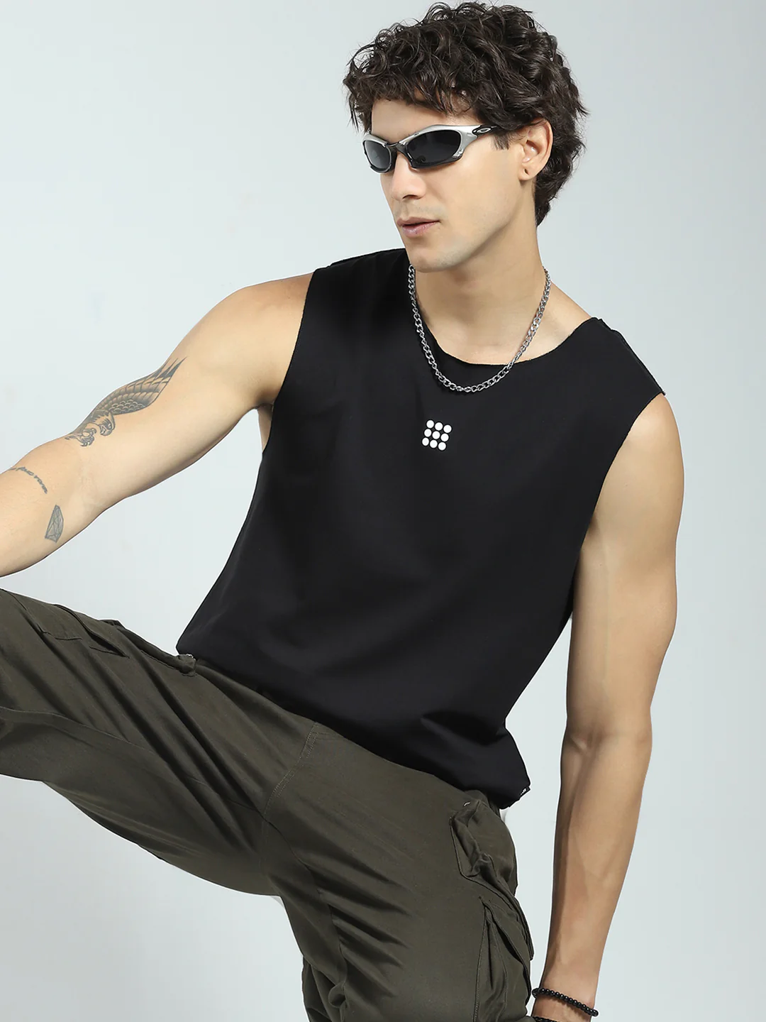 Rock.it Men Black Solid Round Neck Sleeveless T-Shirt - Image 6