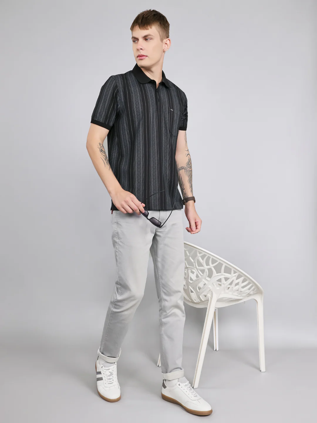 Men Black Stripe Collar Half Sleeve T-Shirt - Image 6