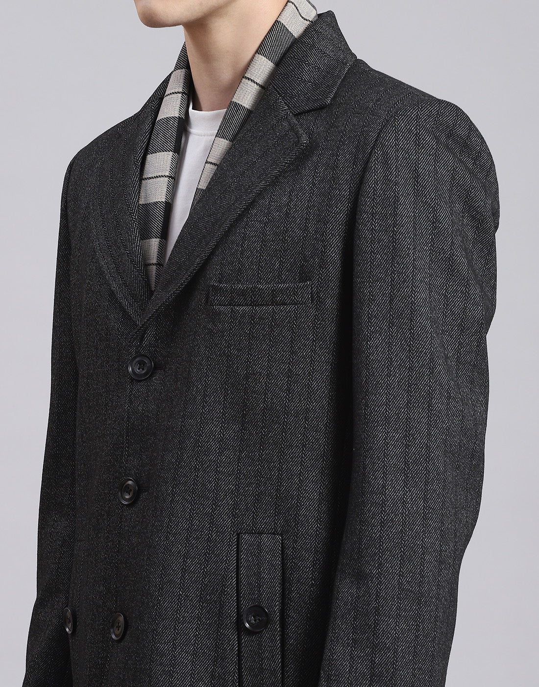 Men Black Stripe Lapel Collar Full Sleeve Coat - Image 6