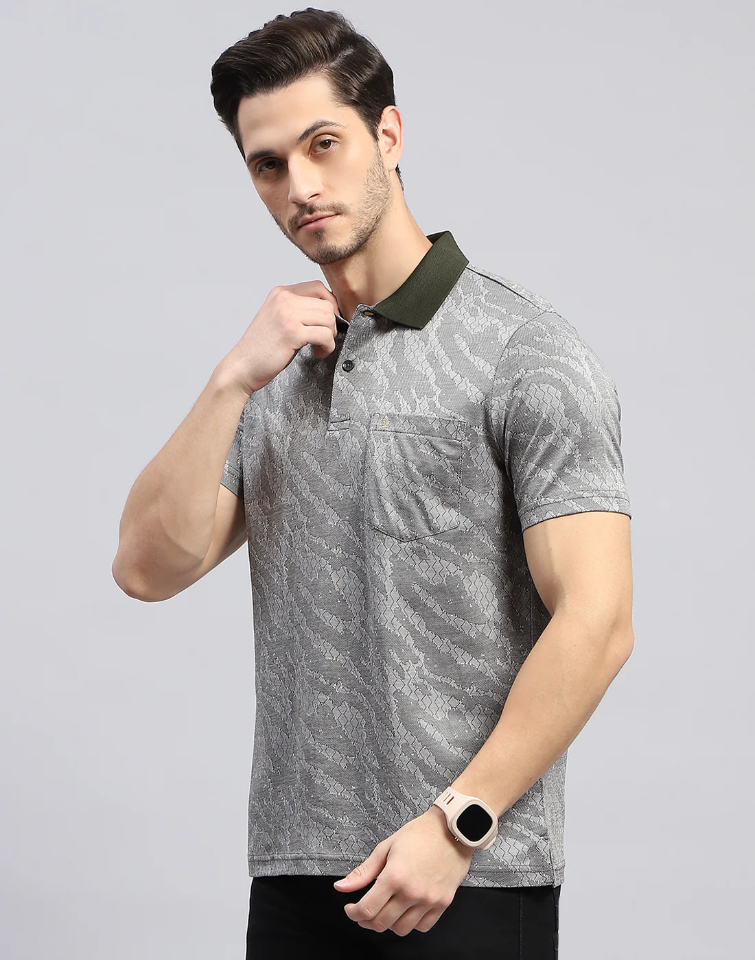 Men Black Stripe Polo Collar Half Sleeve T-Shirt - Image 3