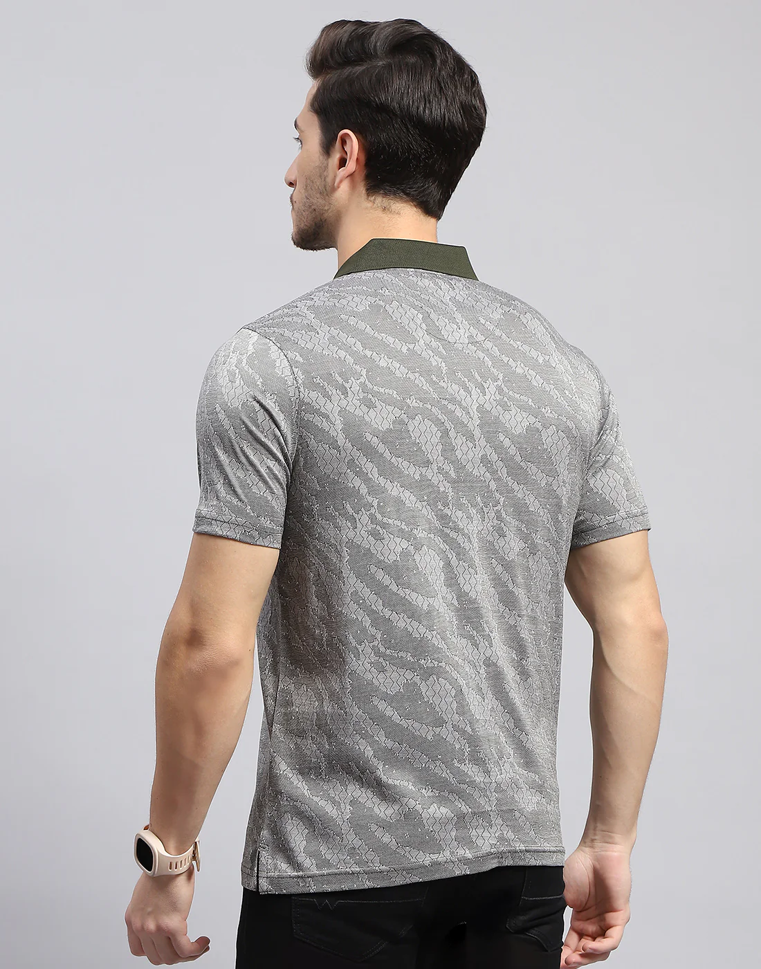 Men Black Stripe Polo Collar Half Sleeve T-Shirt - Image 5