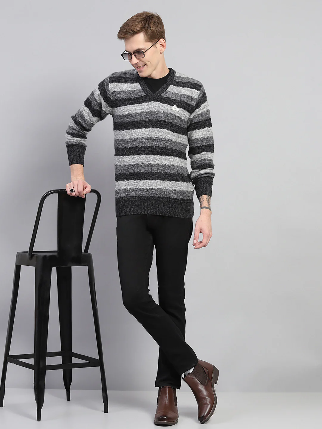 Men Black Stripe V Neck Full Sleeve Pullover - Image 5