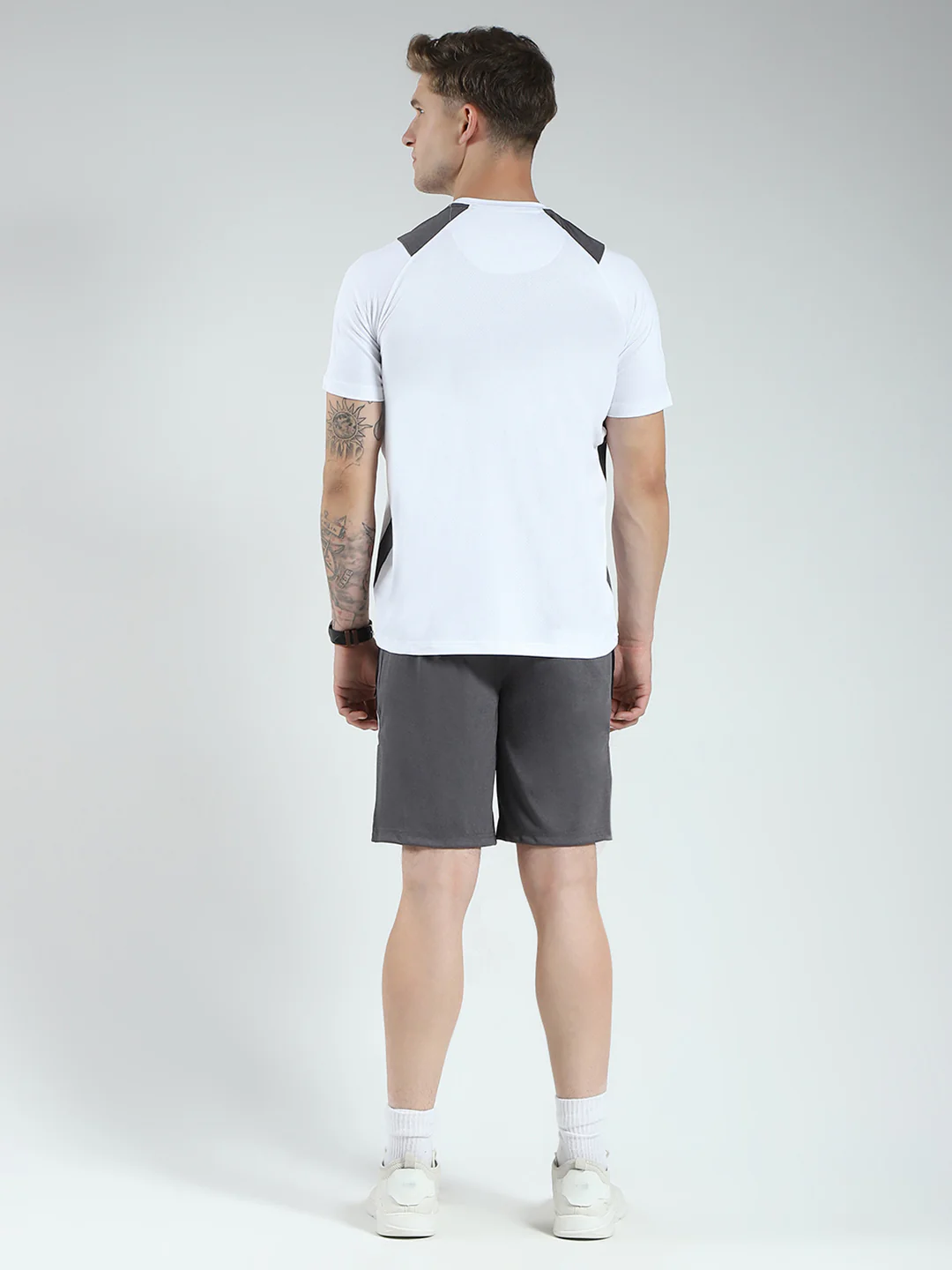 Men Black & White Solid Round Neck Half Sleeve Bermuda Set - Image 5