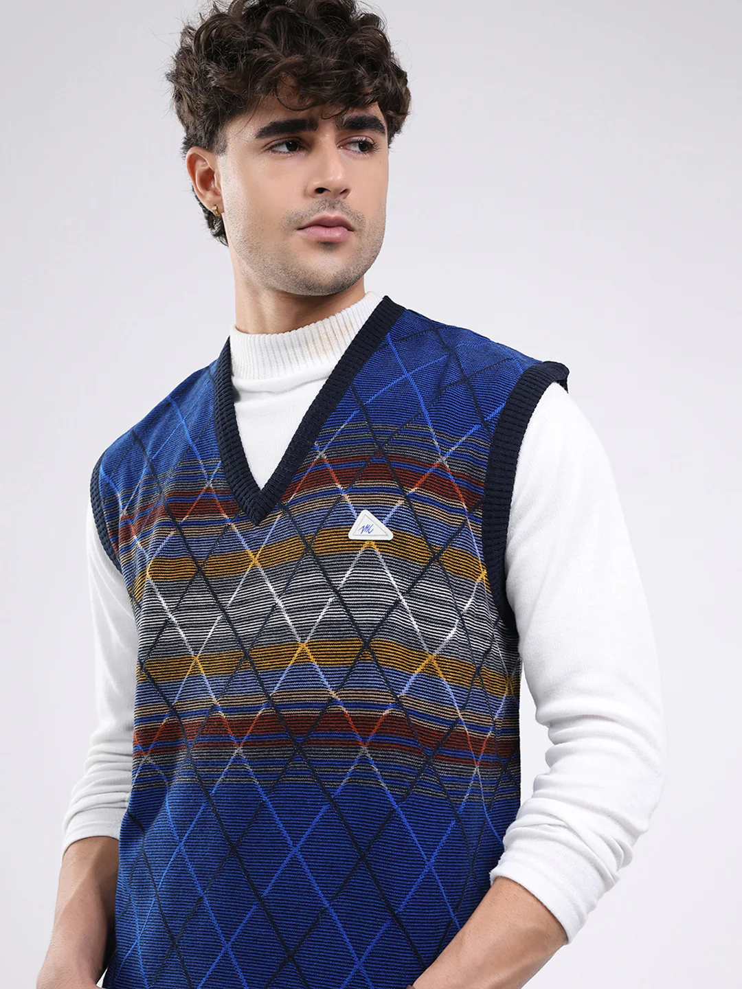 Men Blue Abstract V Neck Sleeveless Sweater - Image 7