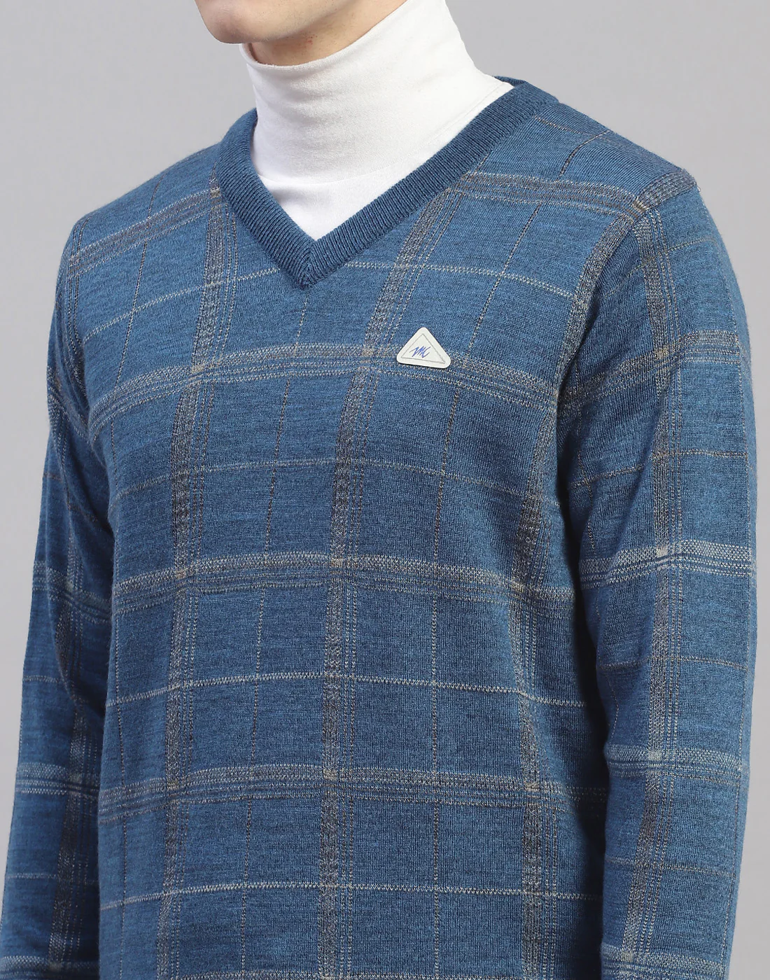Men Blue Check V Neck Full Sleeve Pullover - Image 7