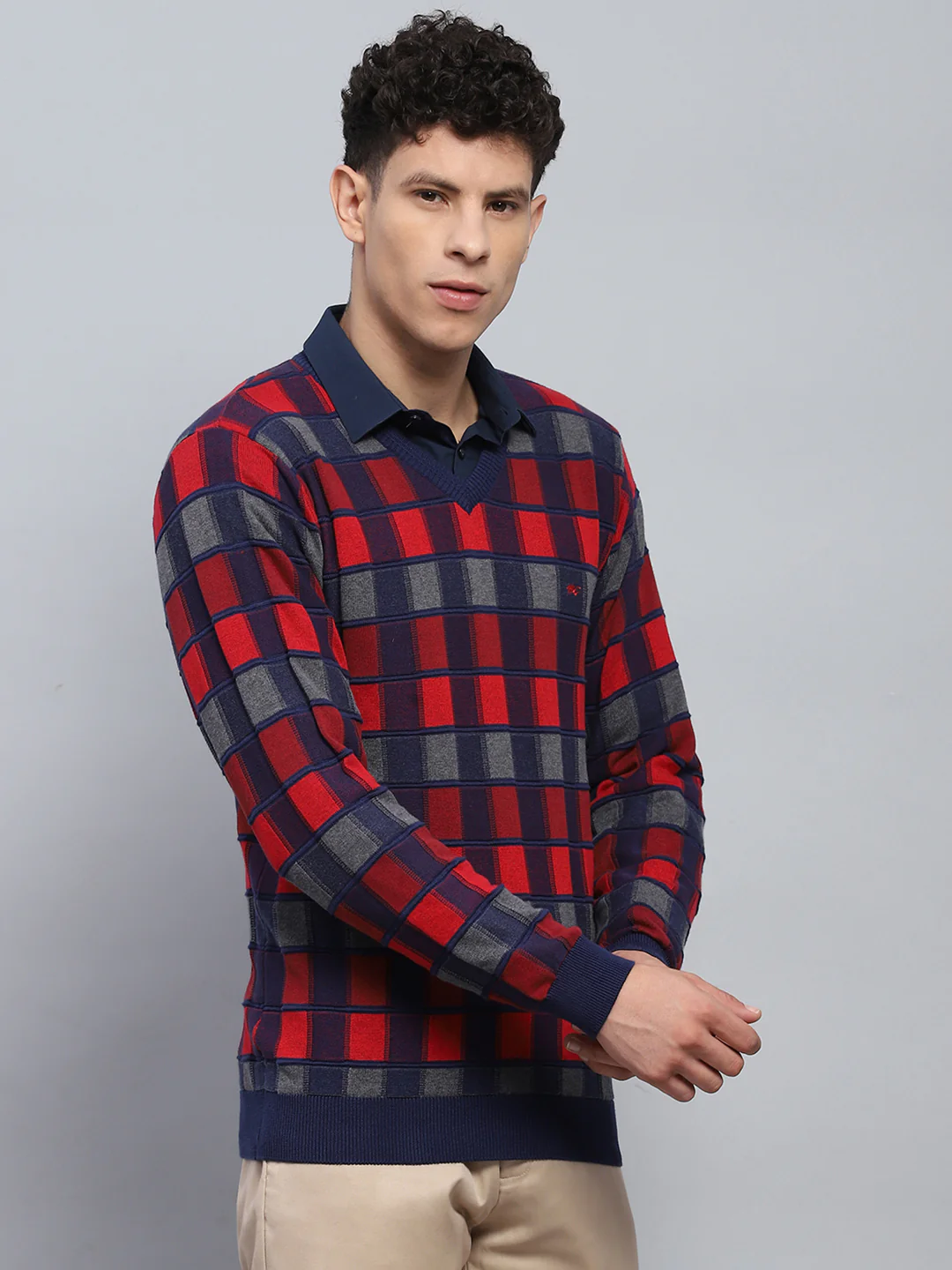 Men Blue Check V Neck Full Sleeve Pullover - Image 4