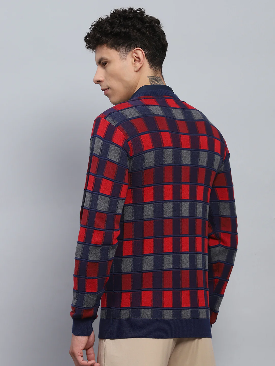Men Blue Check V Neck Full Sleeve Pullover - Image 5
