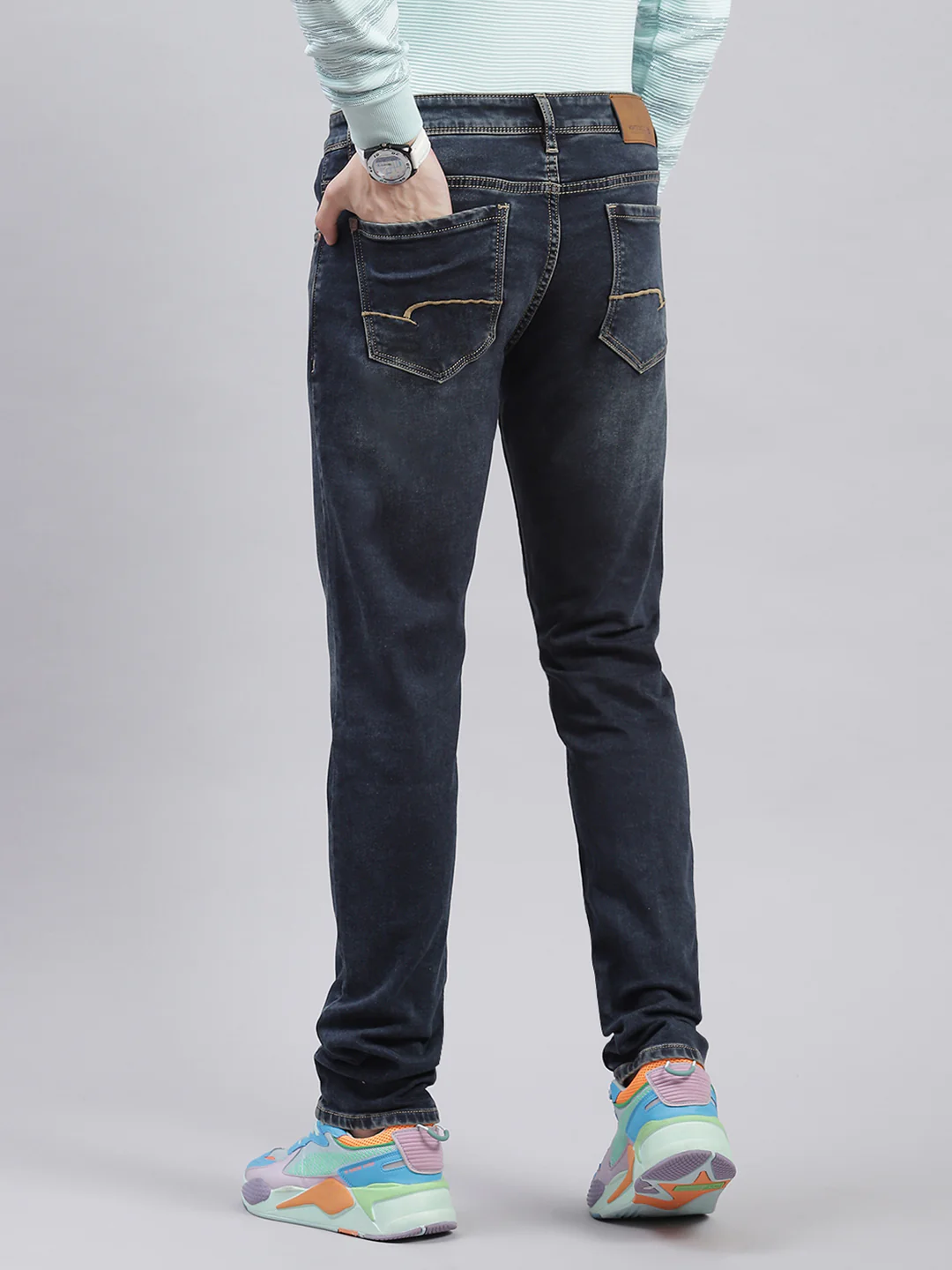 Men Blue Light Wash Regular Fit Denims - Image 5