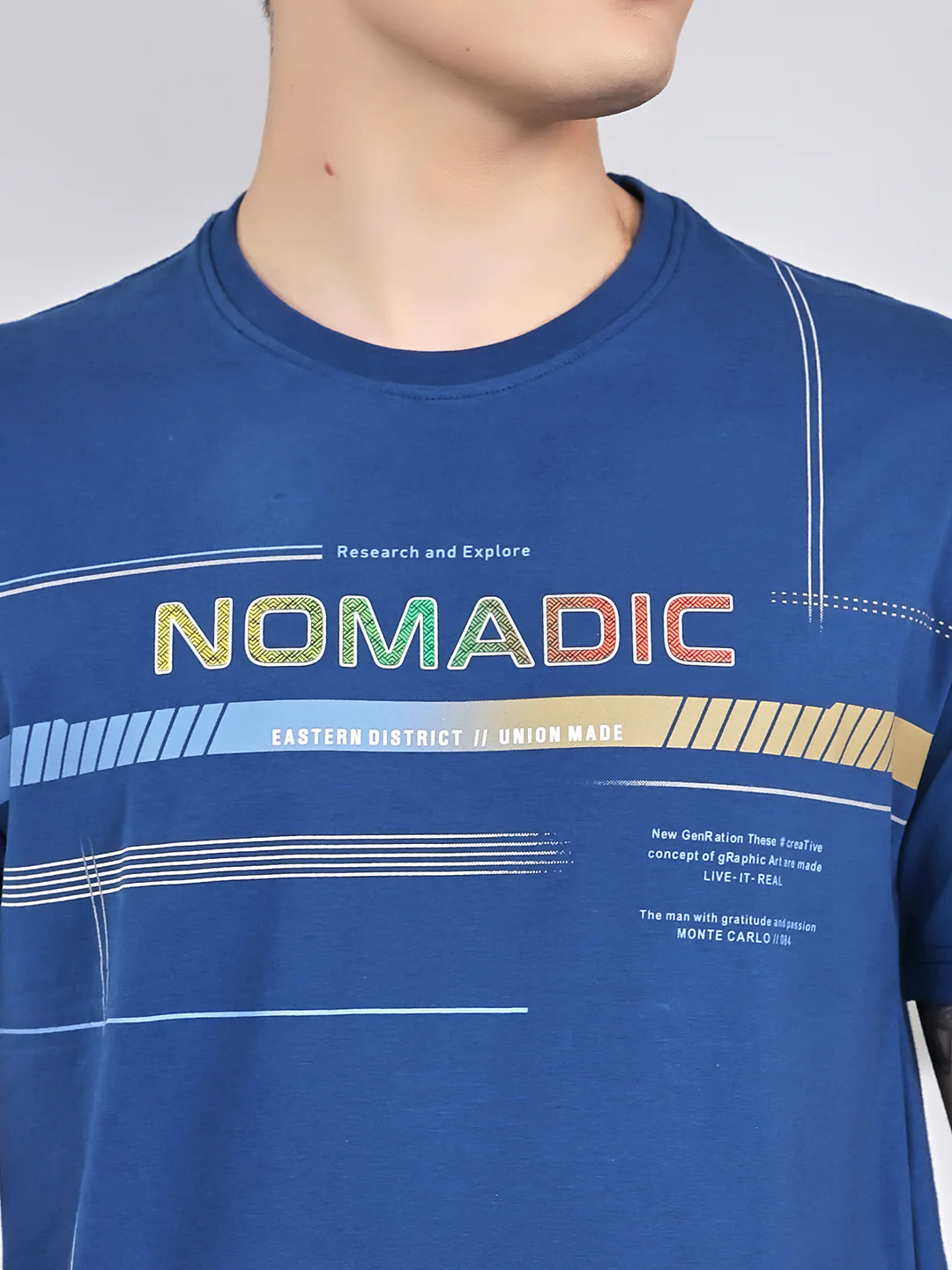 Men Blue Plain Round Neck Half Sleeve T-Shirt - Image 5