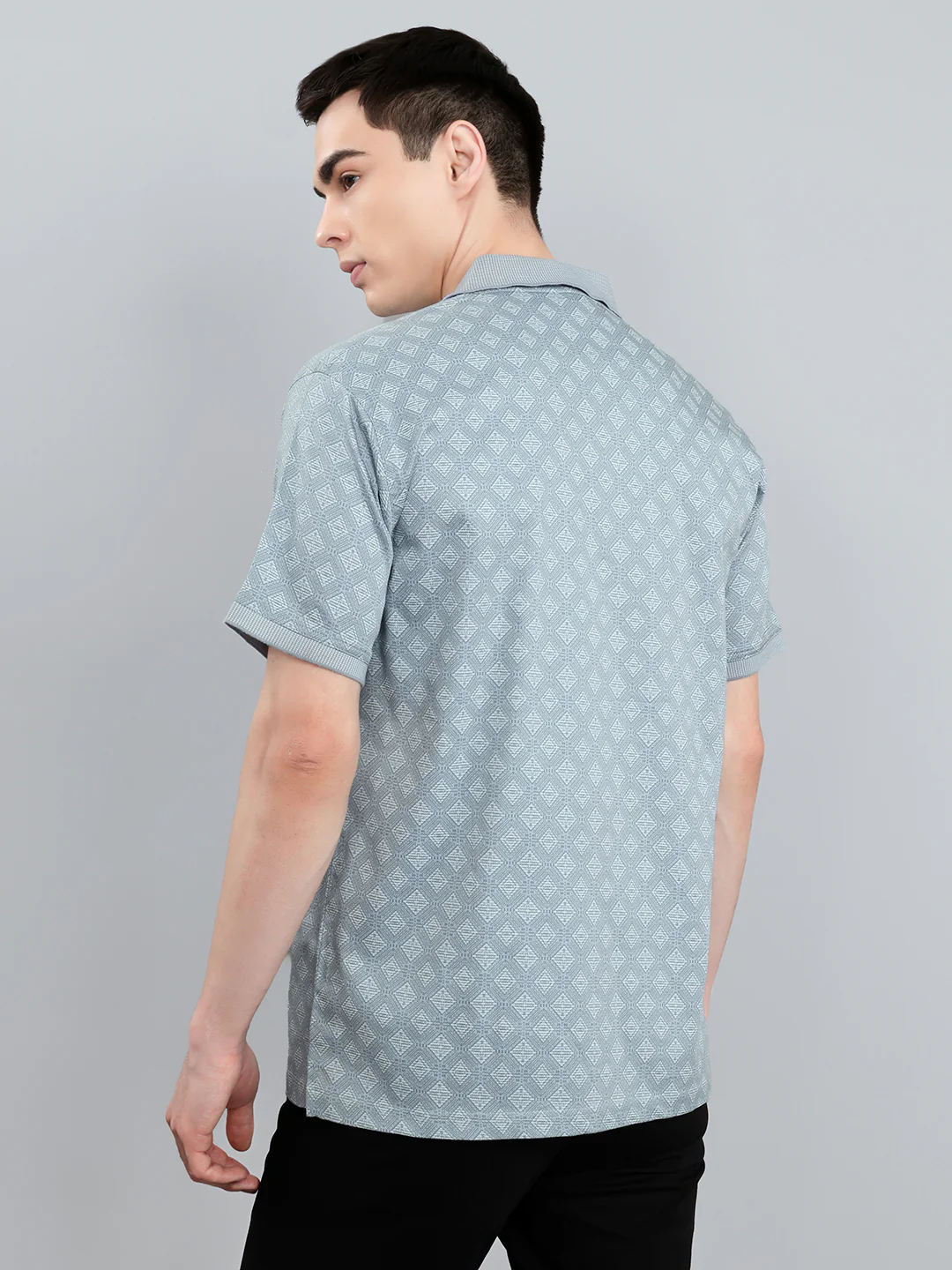 Men Blue Printed Collar Half Sleeve T-Shirt - Image 4