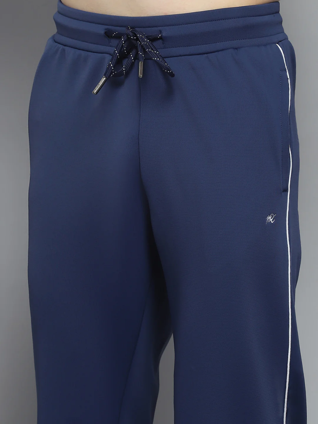 Men Blue Printed Hooded Full Sleeve Winter Tracksuit - Image 8
