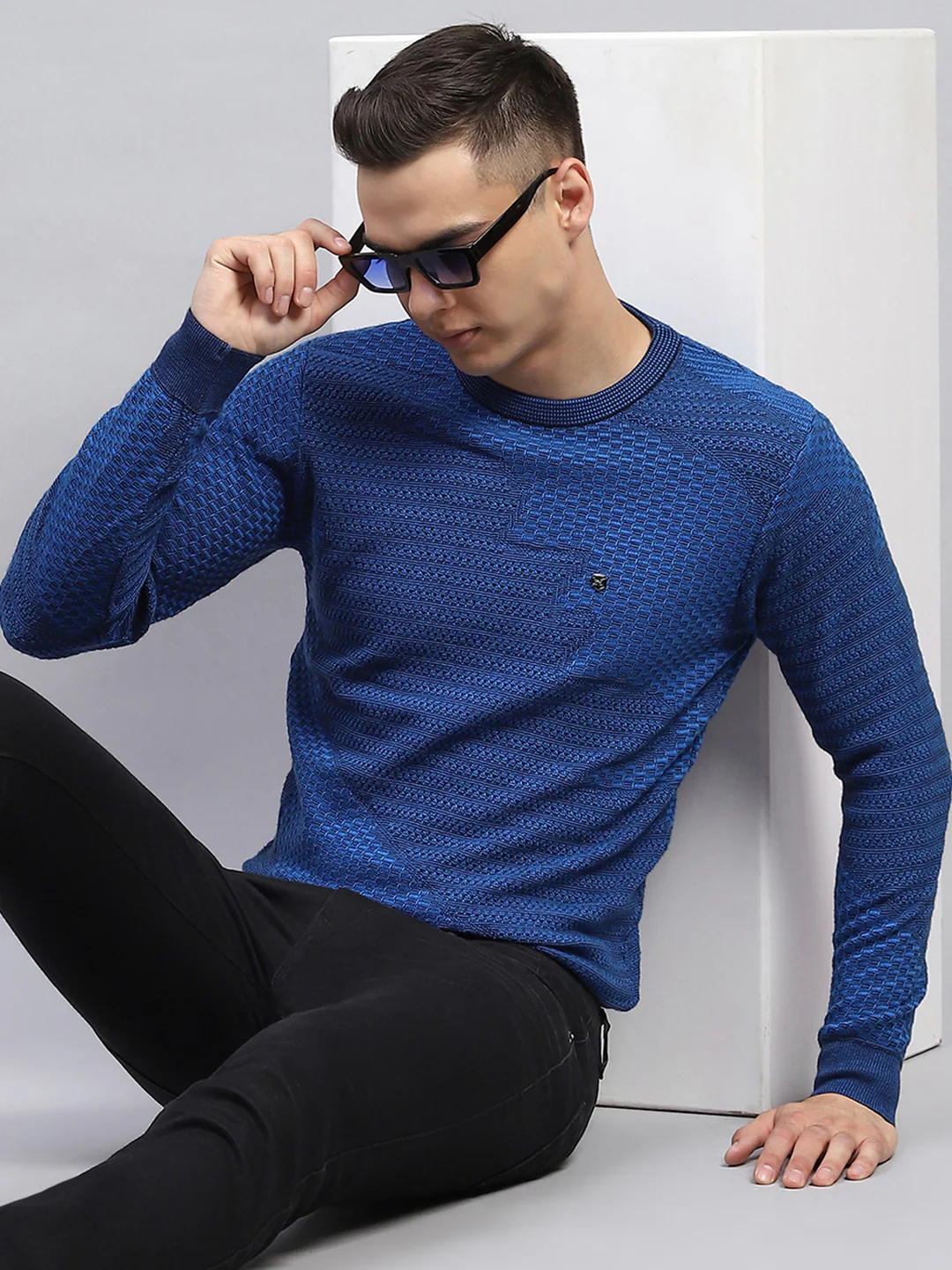 Men Blue Self Design Round Neck Full Sleeve Pullover - Image 6